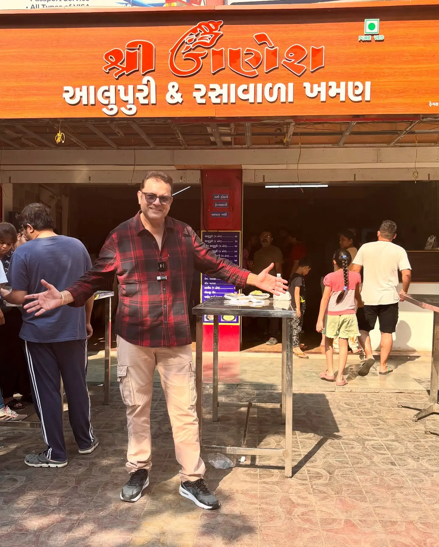 Sanjeev Seth Launches Surat Food Vlogs
