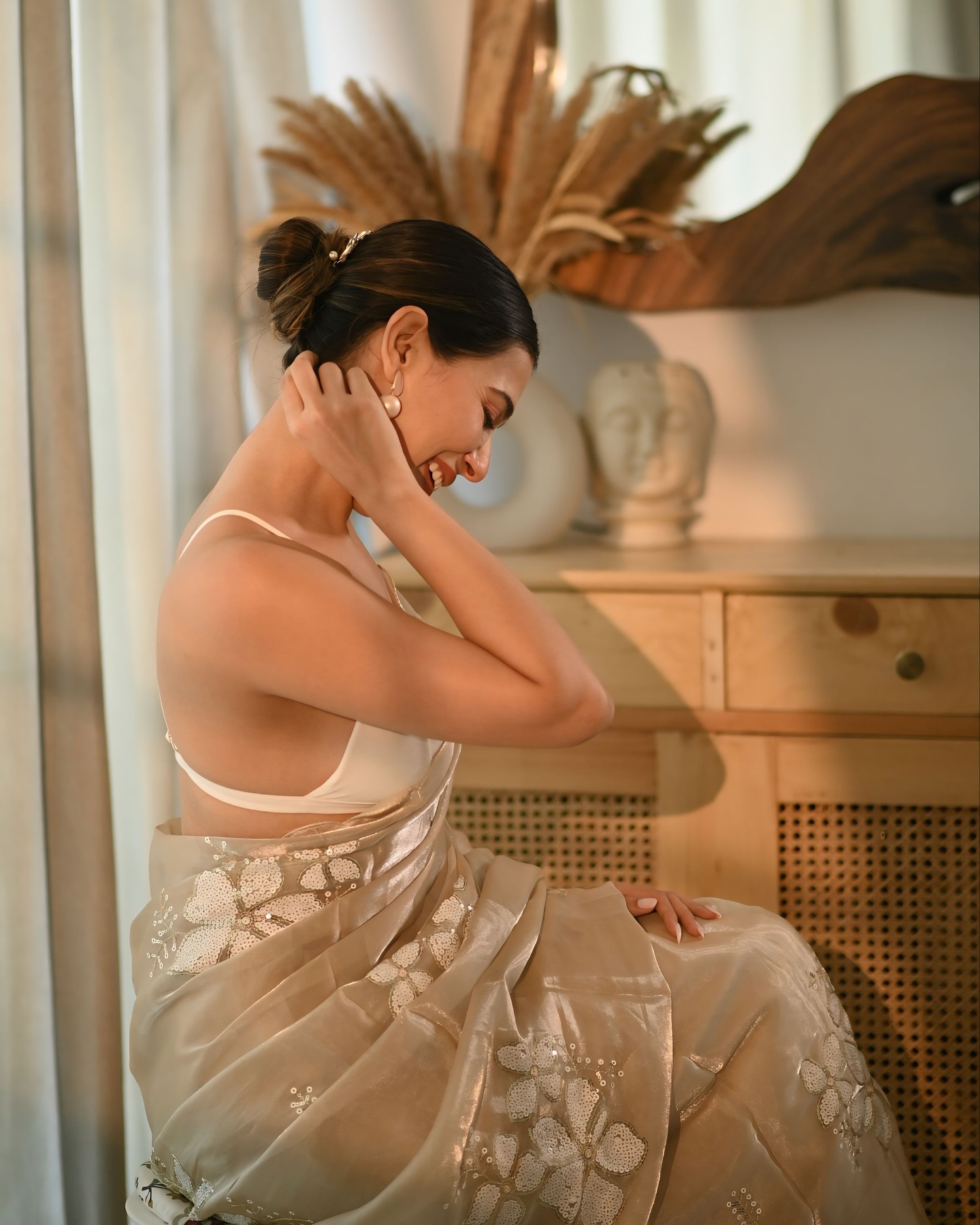 Saree Commands Attention: Palak Purswani’s Modern Ethnic Look