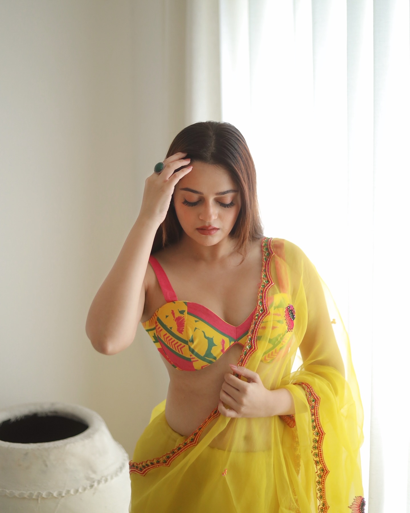Saree Love: Vaishnavi Prakash Stuns in Vibrant Ethnic Look