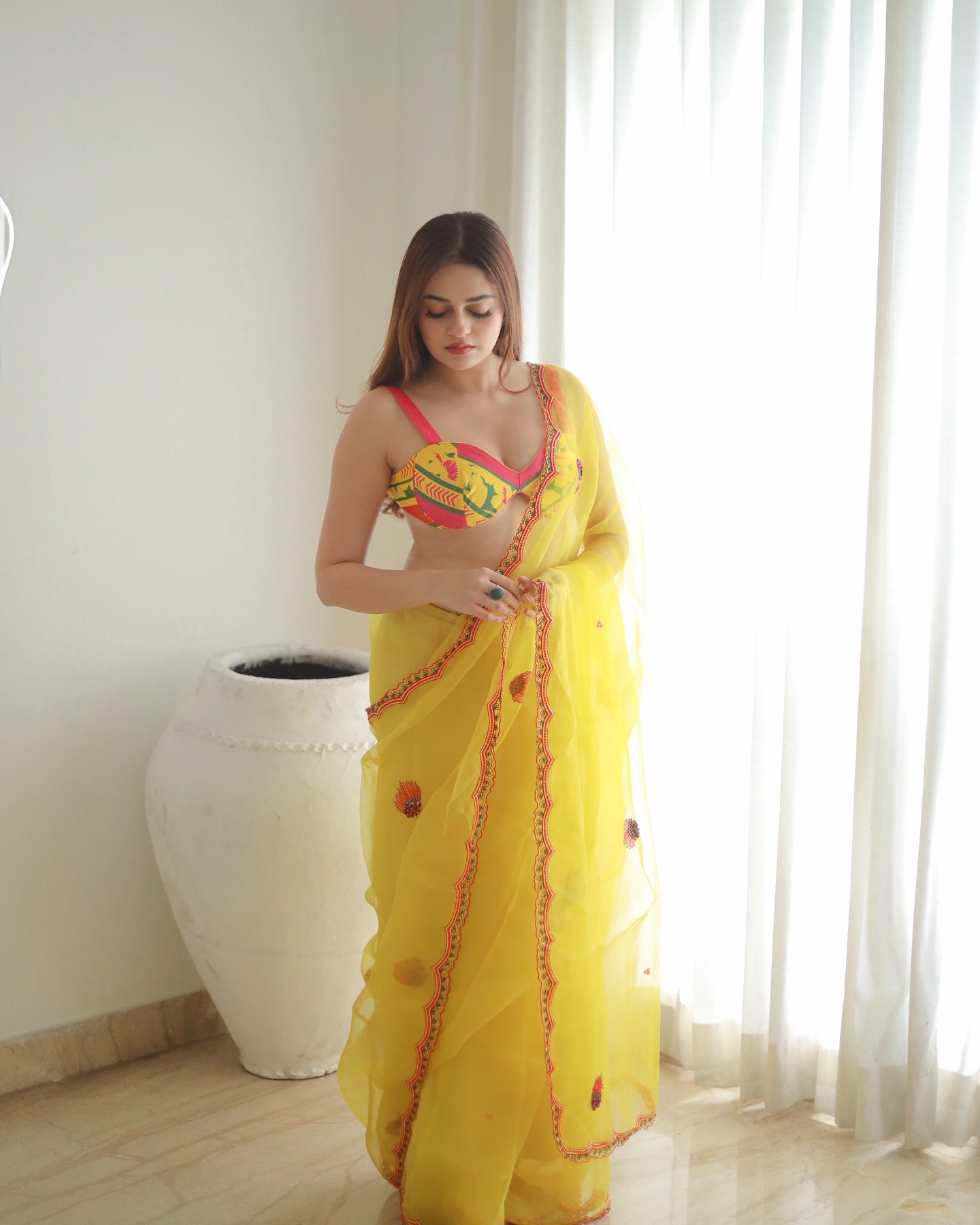 Saree Love: Vaishnavi Prakash Stuns in Vibrant Ethnic Look
