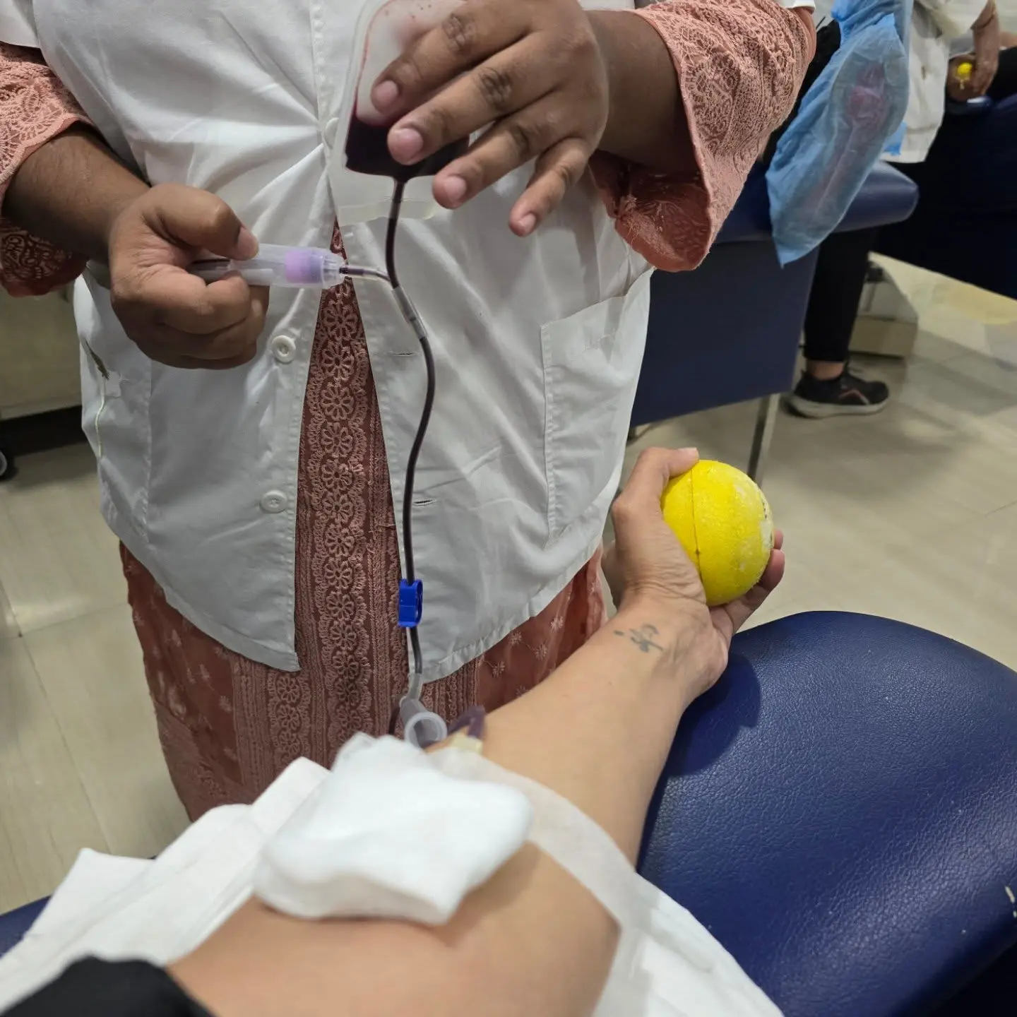 Selfless Selfie: Donate Blood To Save Lives