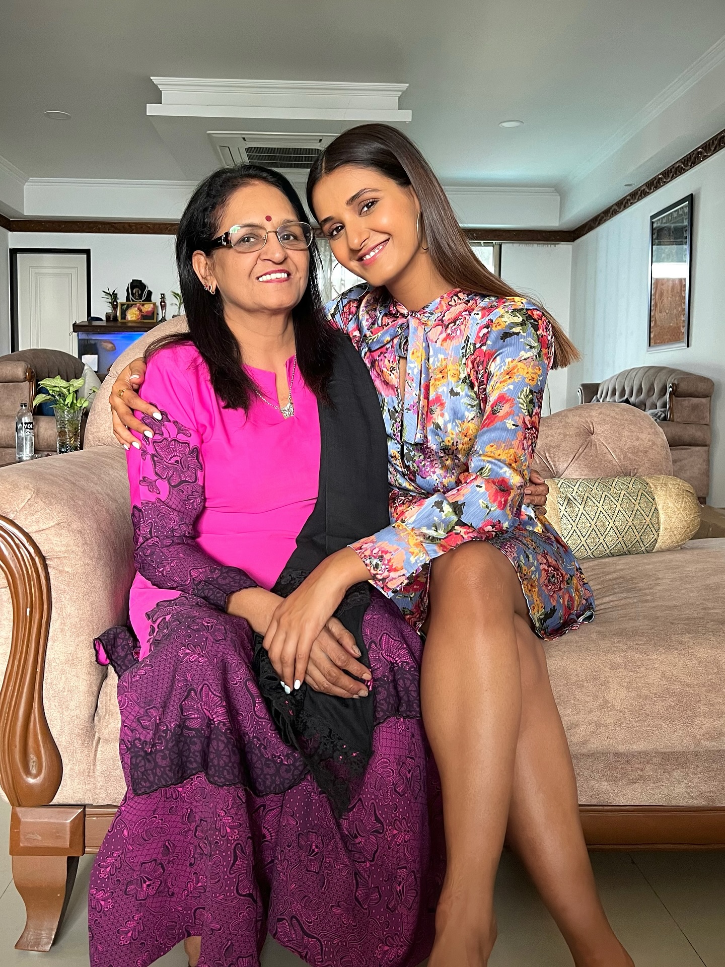 Shakti Mohan Celebrates Family Love