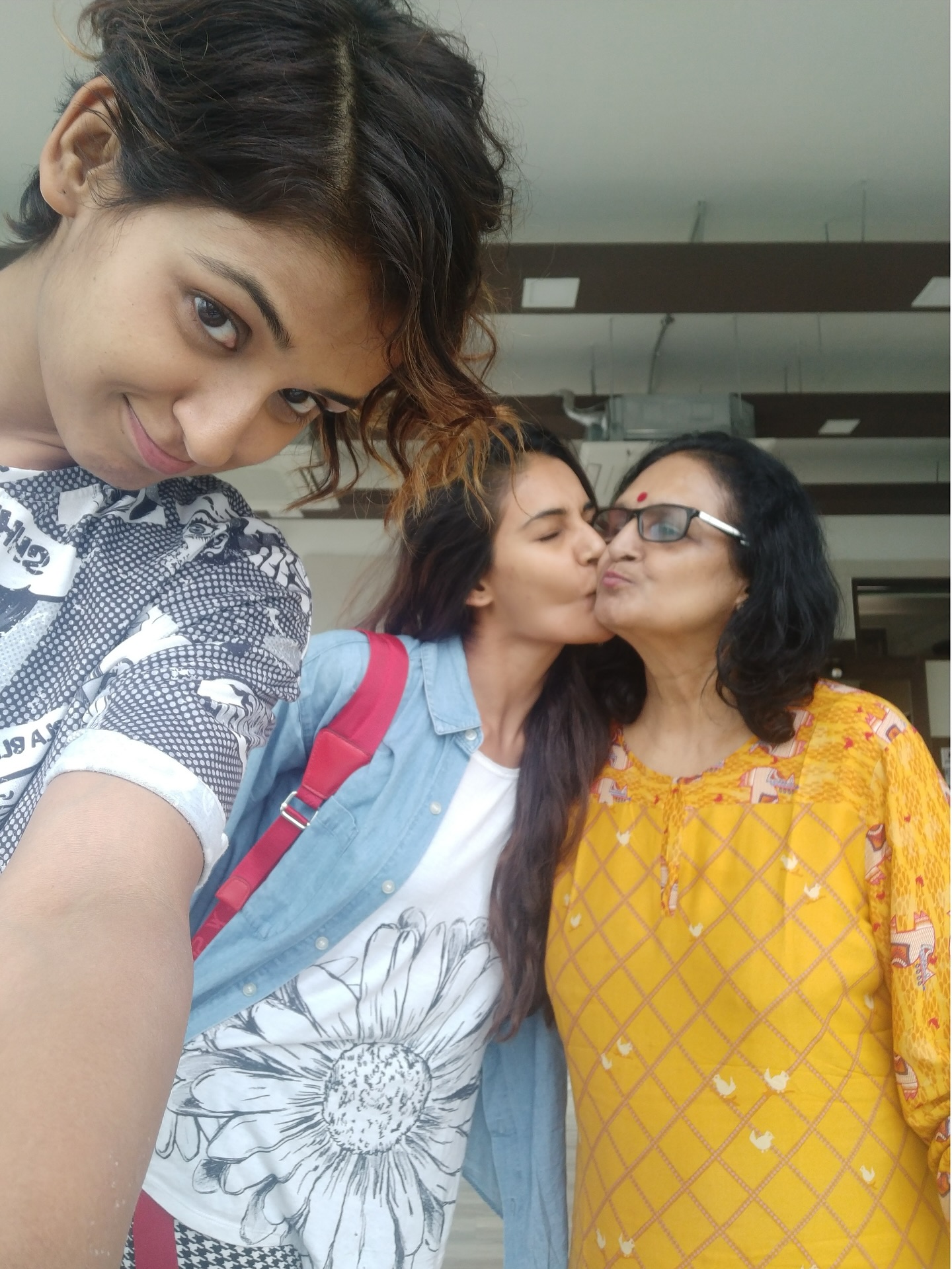Shakti Mohan Celebrates Family Love