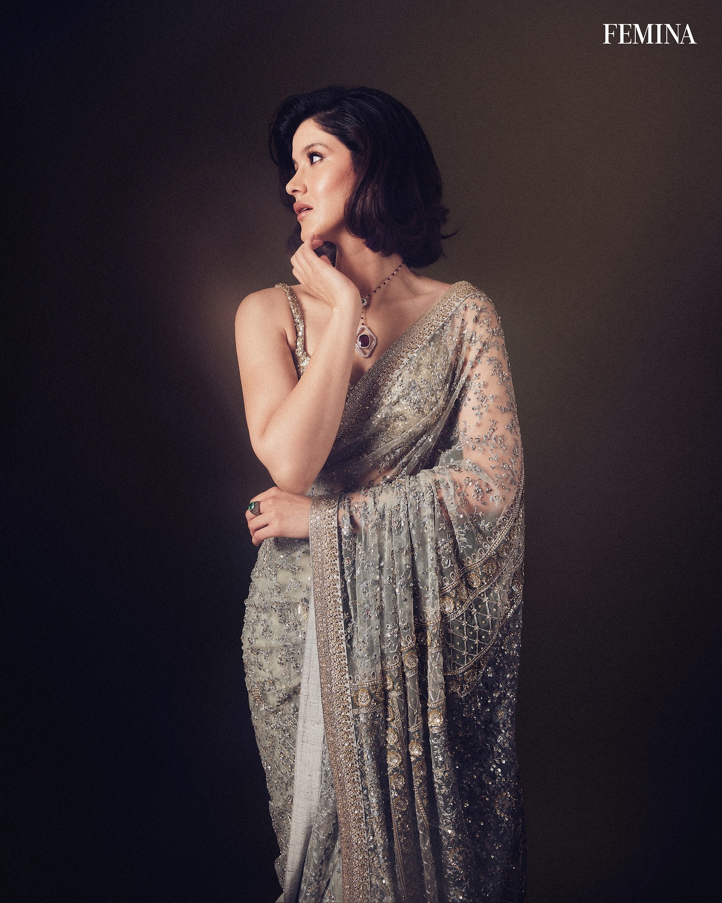 Shanaya Kapoor Dazzles In Silver Saree