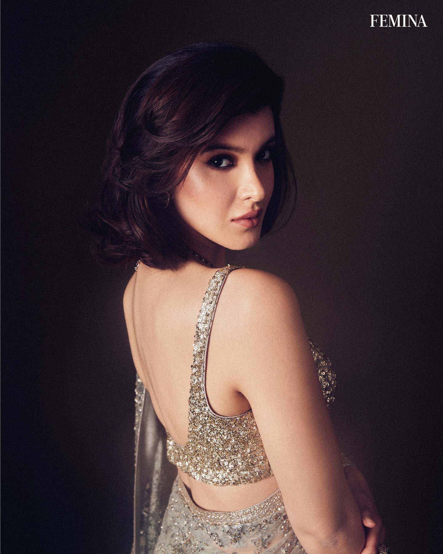 Shanaya Kapoor Dazzles In Silver Saree