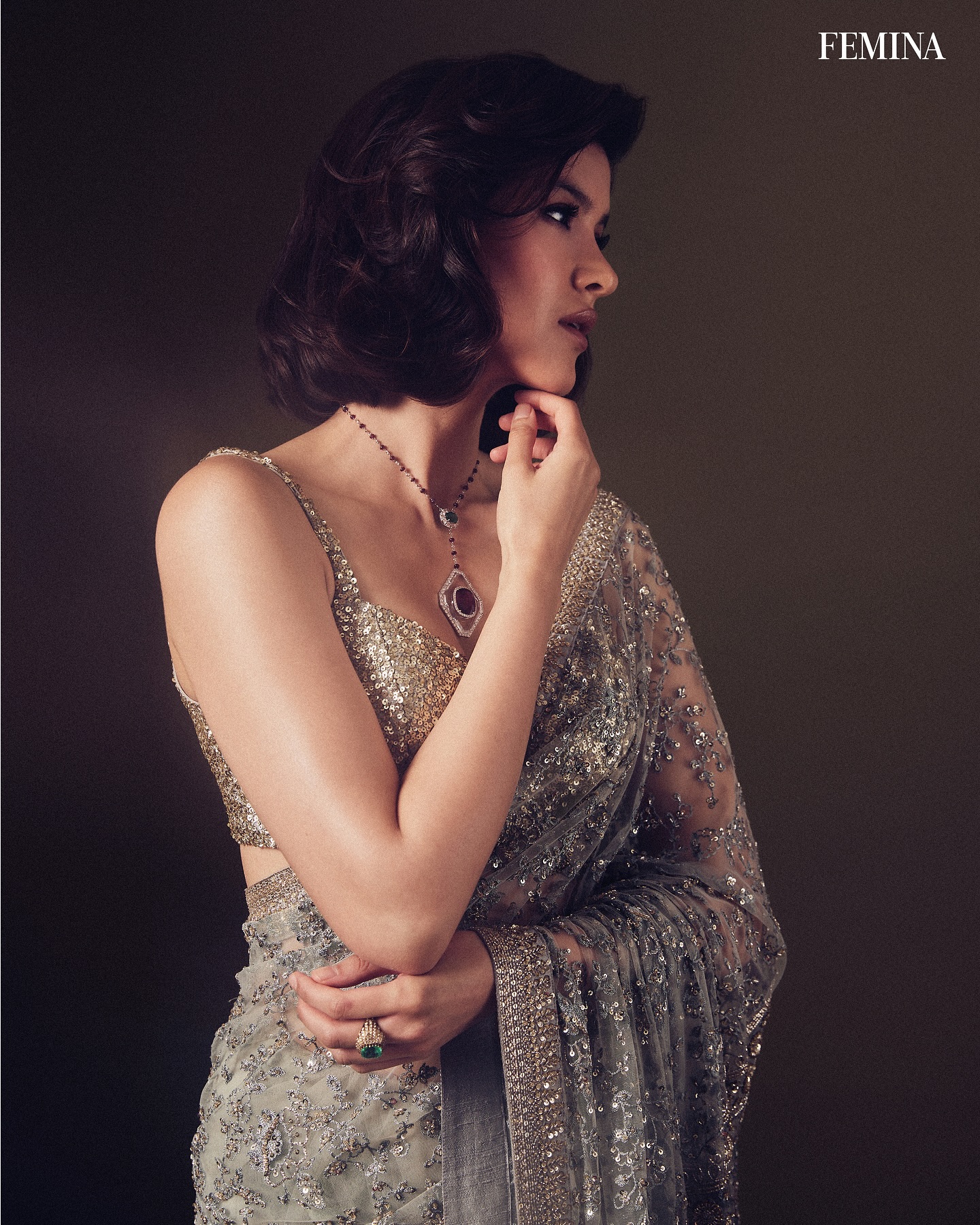 Shanaya Kapoor Dazzles In Silver Saree