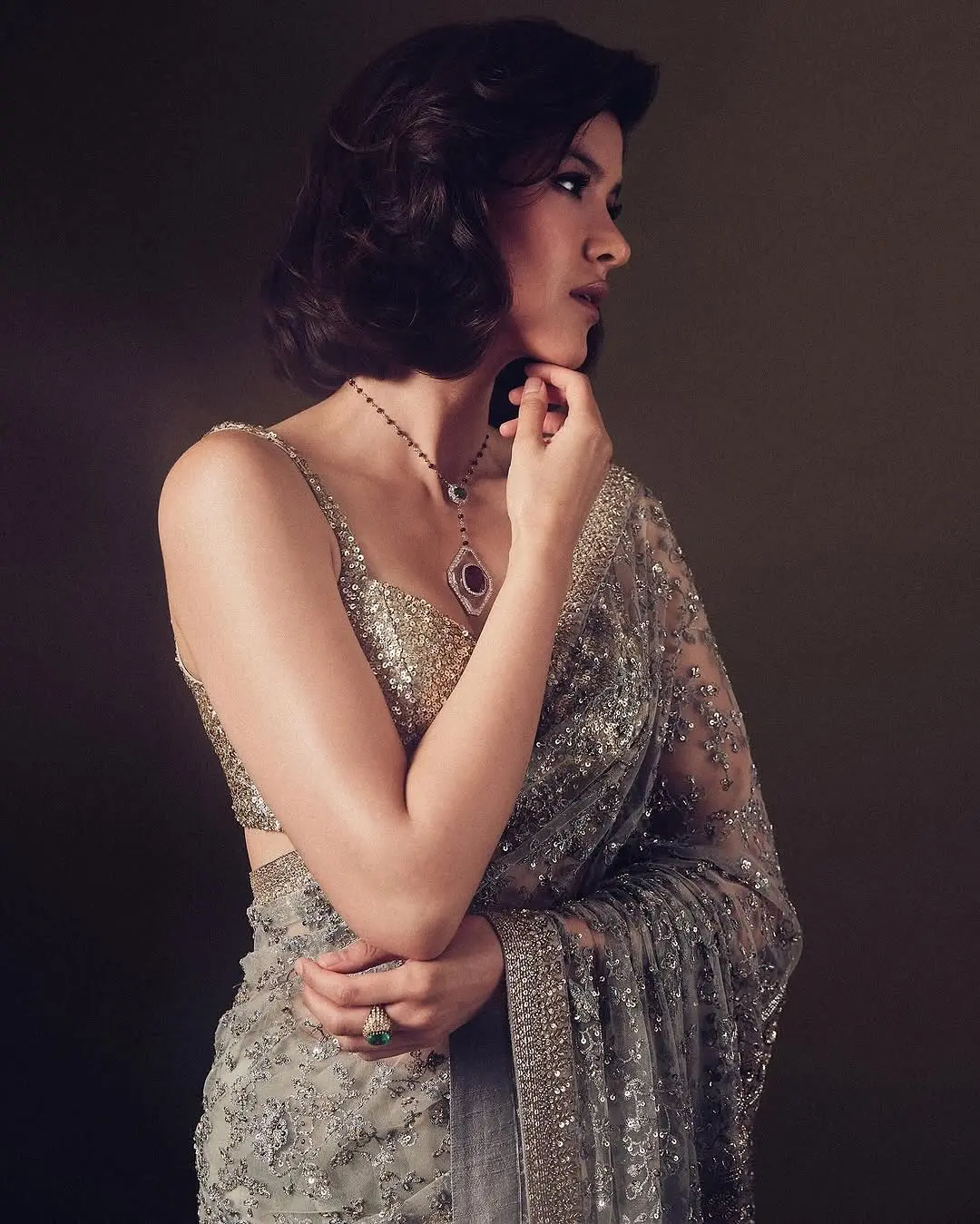 Shanaya Kapoor Gleams In Silver Elegance