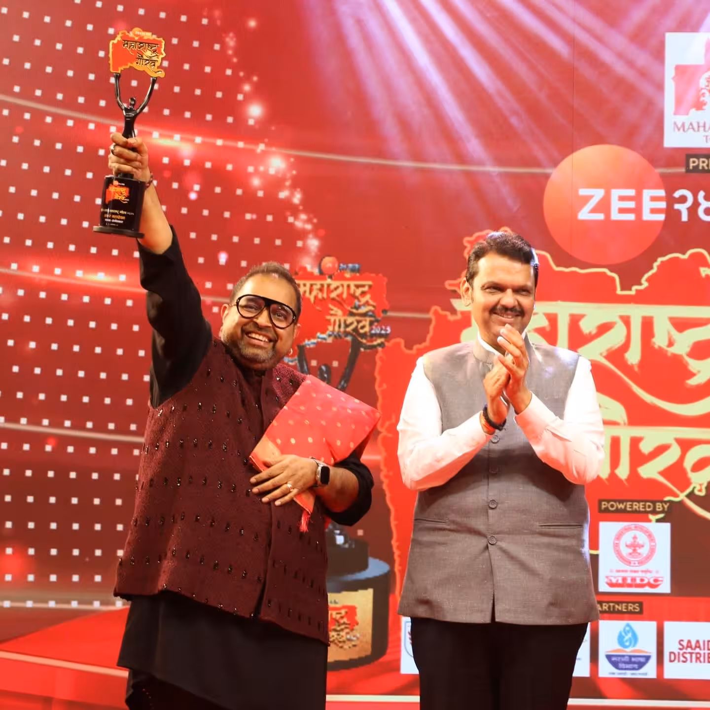 Shankar Mahadevan Receives Maharashtra Gaurav Puraskar