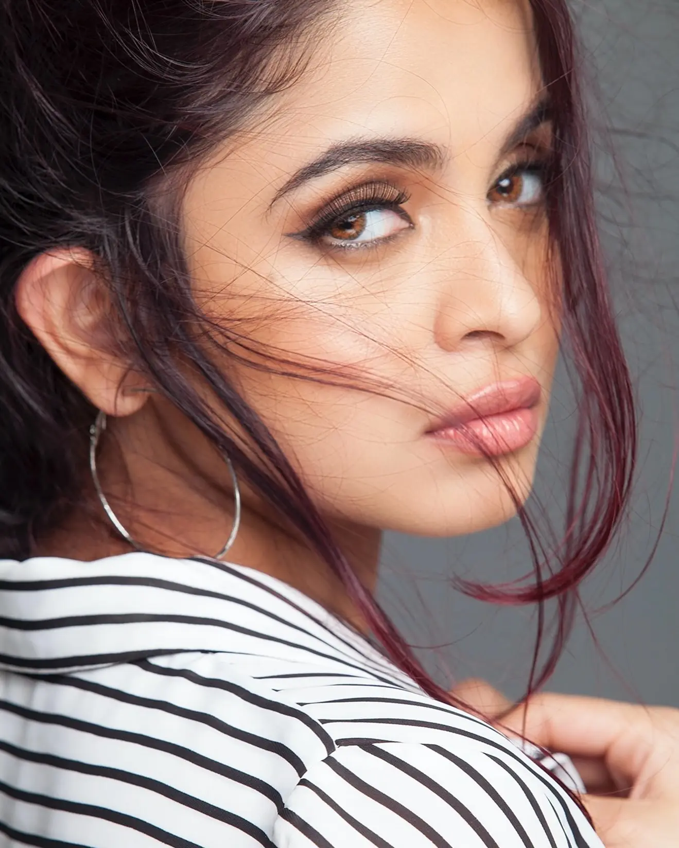Sheena Shahabadi Unveils A Soulful Glimpse Soulful glimpse as star inspires fans to explore art in profound, vibrant style. Boldly!!!