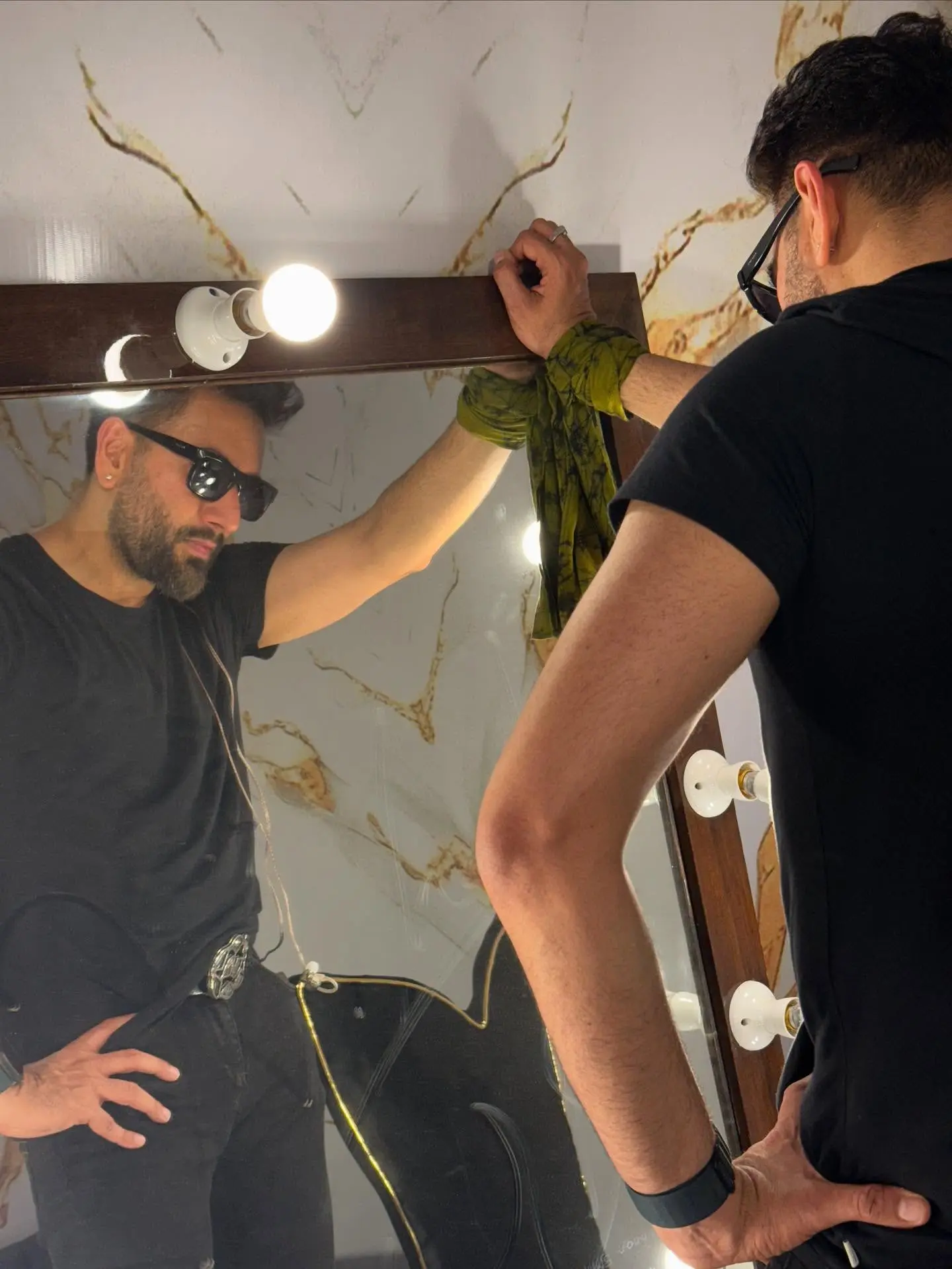 Shekhar Ravjiani Stuns With Post Gig Look