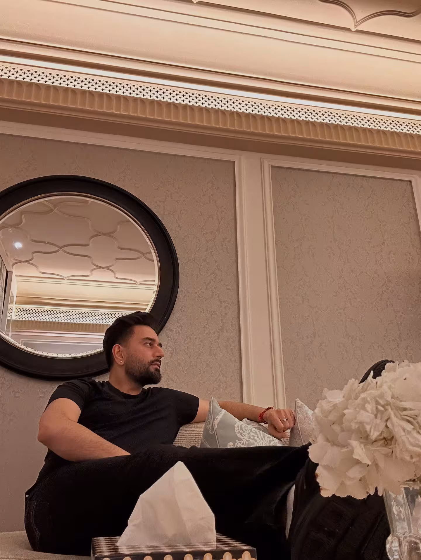 Shekhar Ravjiani's Pre-Gig Photoshoot Moment