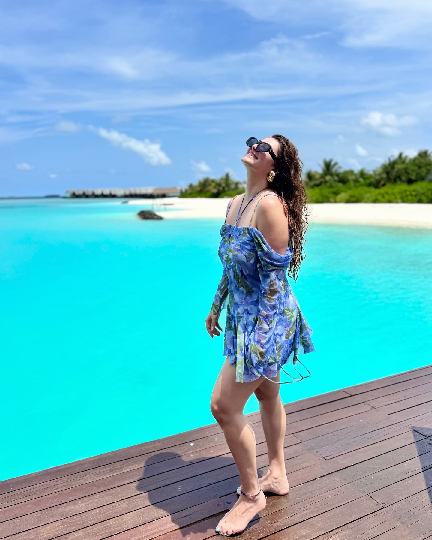 Shivaleeka Oberoi Answers Ocean’s Call Shivaleeka Oberoi heeds the sea’s call, blending chic style with nature’s vibrant vibes!!!