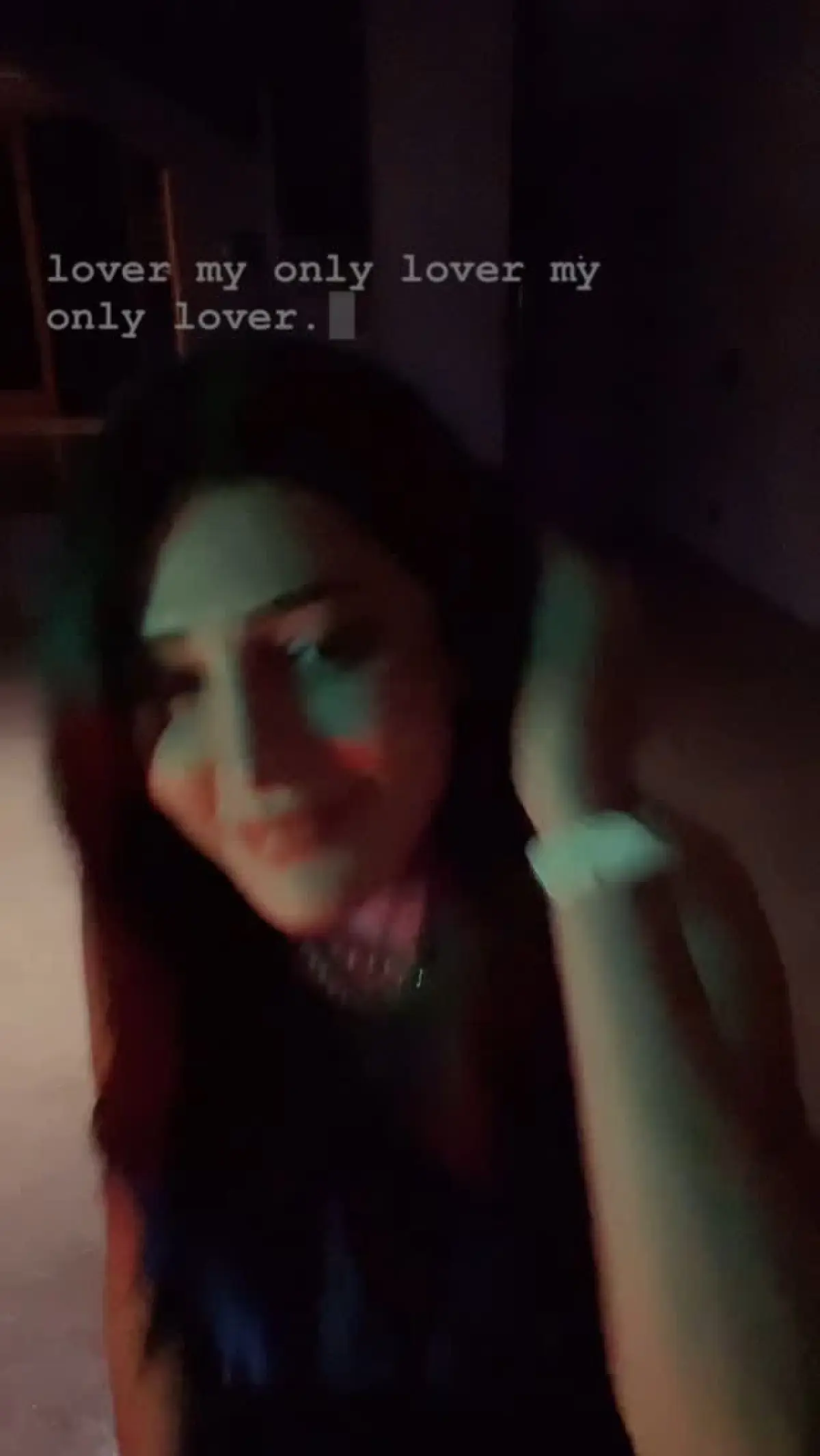 Shruthi Haasan Embraces Her Reflective Side Reflecting on youth and music, Shruthi Haasan shares a heartfelt message to her past self!