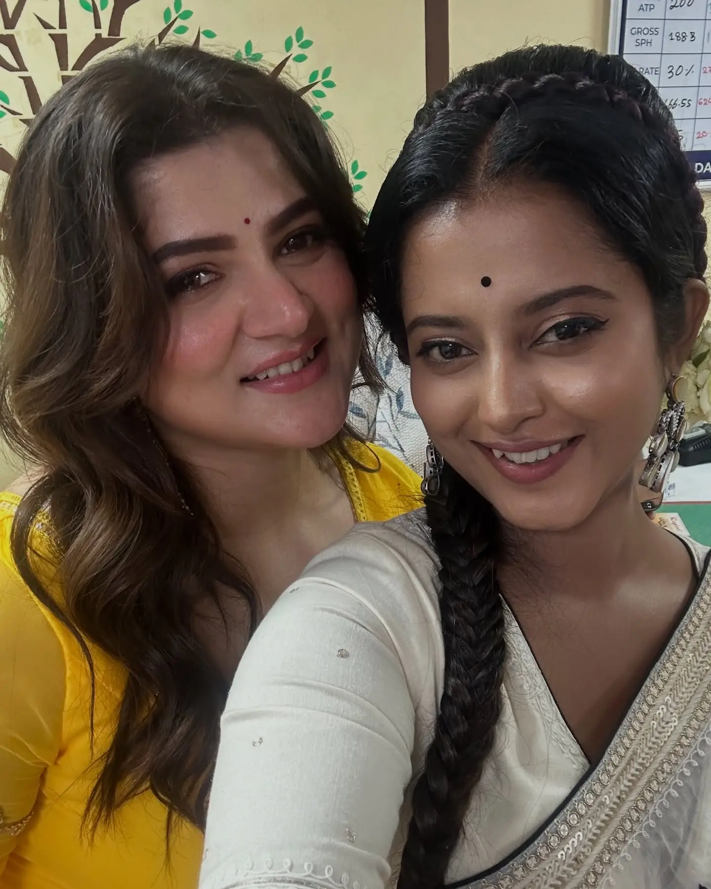 Shruti Das Revisits Her First Bengali Film Reflecting on her first cinema hall visit, Shruti Das shares a vintage moment from 2008.!!