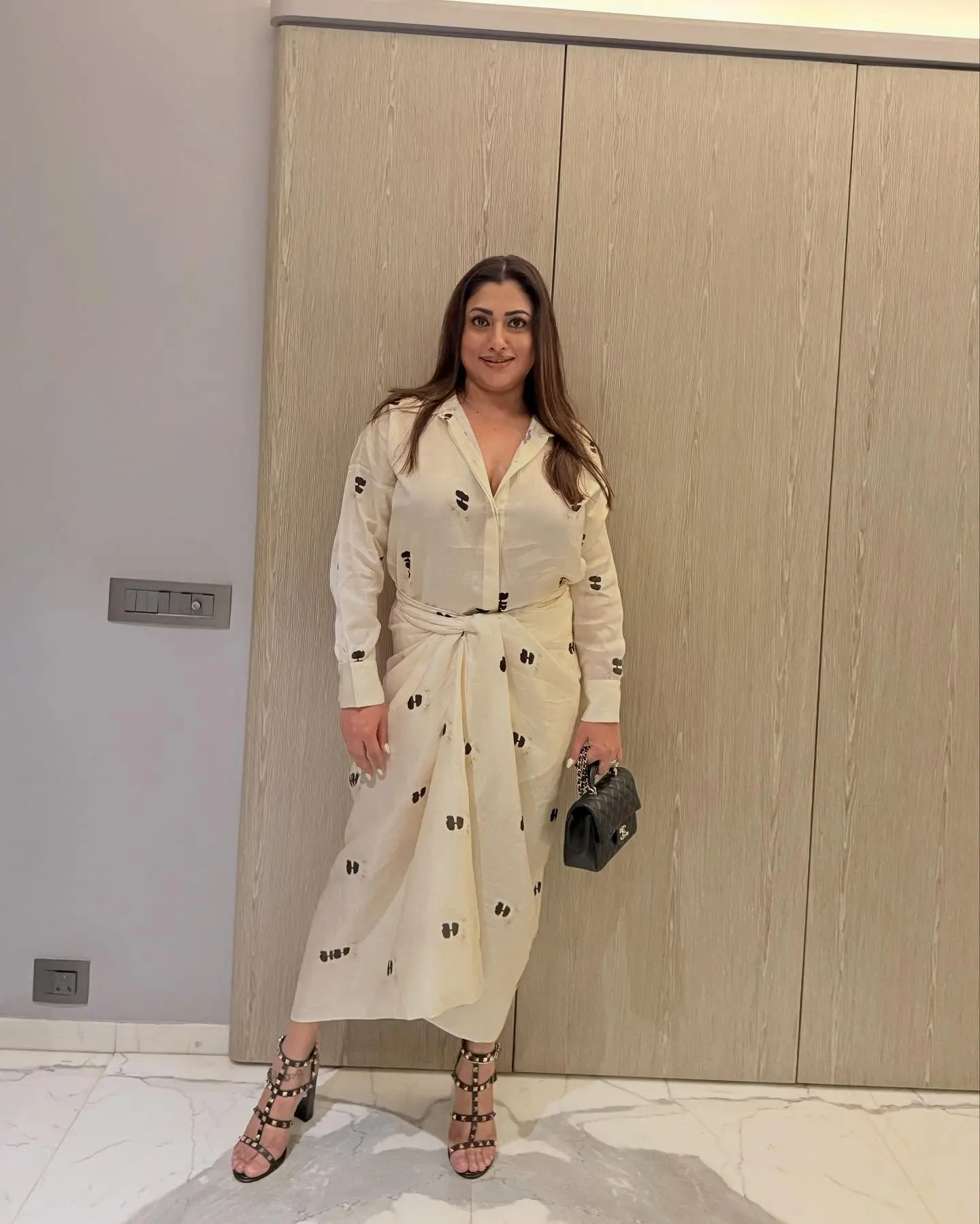 Shweta Menon Flaunts Bold Monochrome Attitude