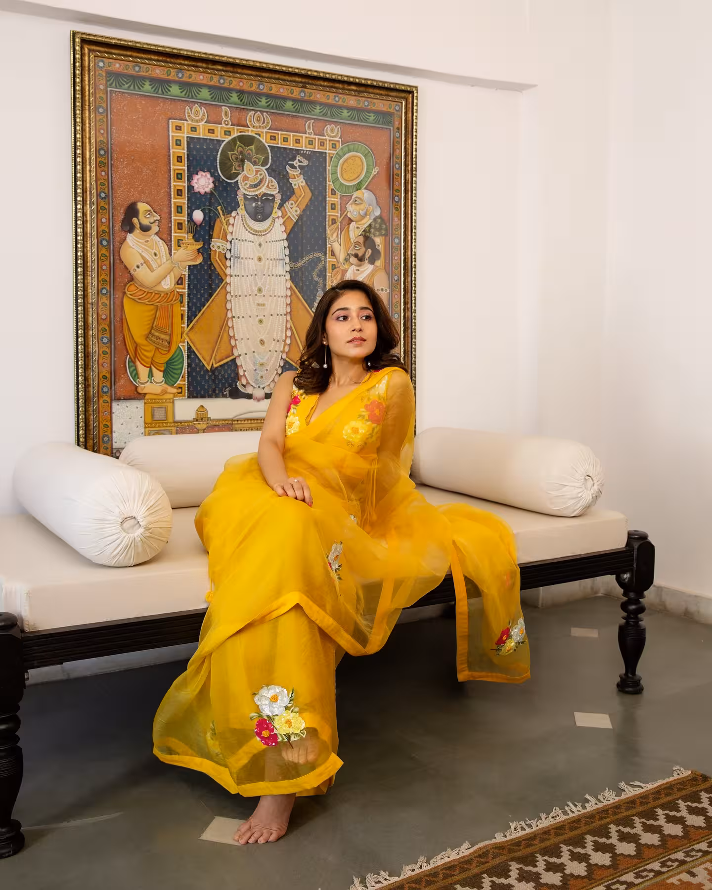 Shweta Tripathi Embraces Seasonal Style
