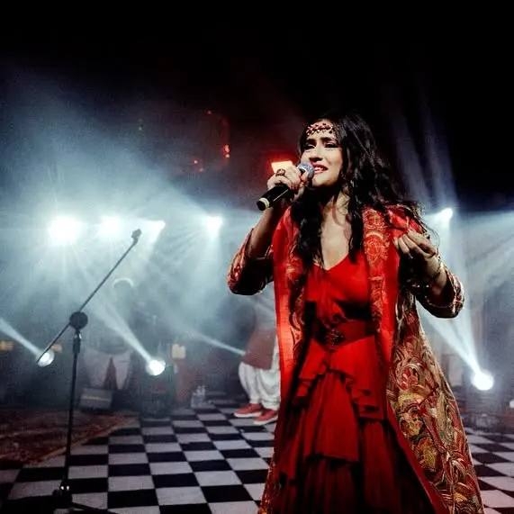 Sona Mohapatra Shines At Lal Pari Mastani Show