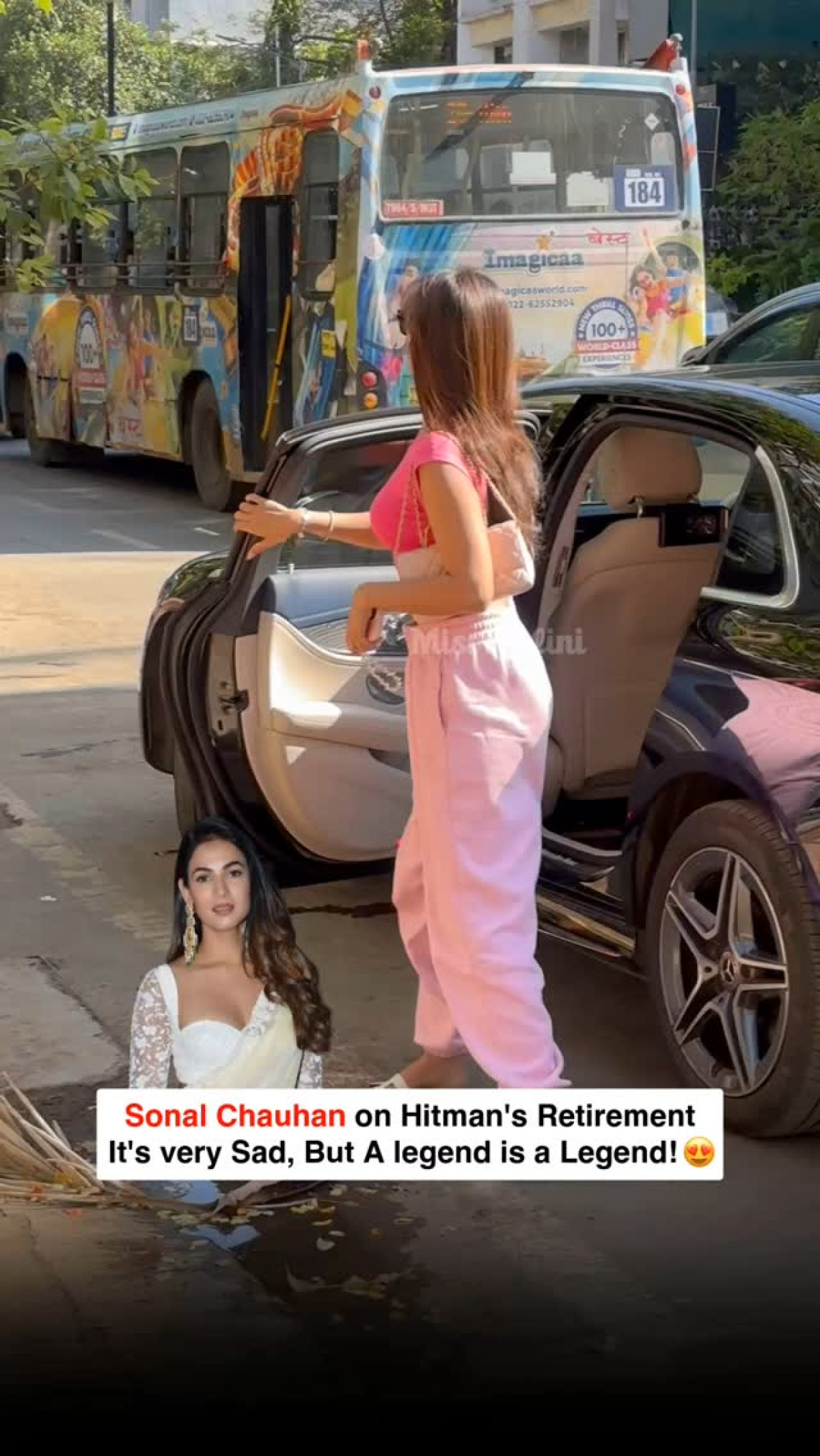 Cricket vibes ripple through Santacruz streets as a fan pays tribute to Hitman's legacy.!!