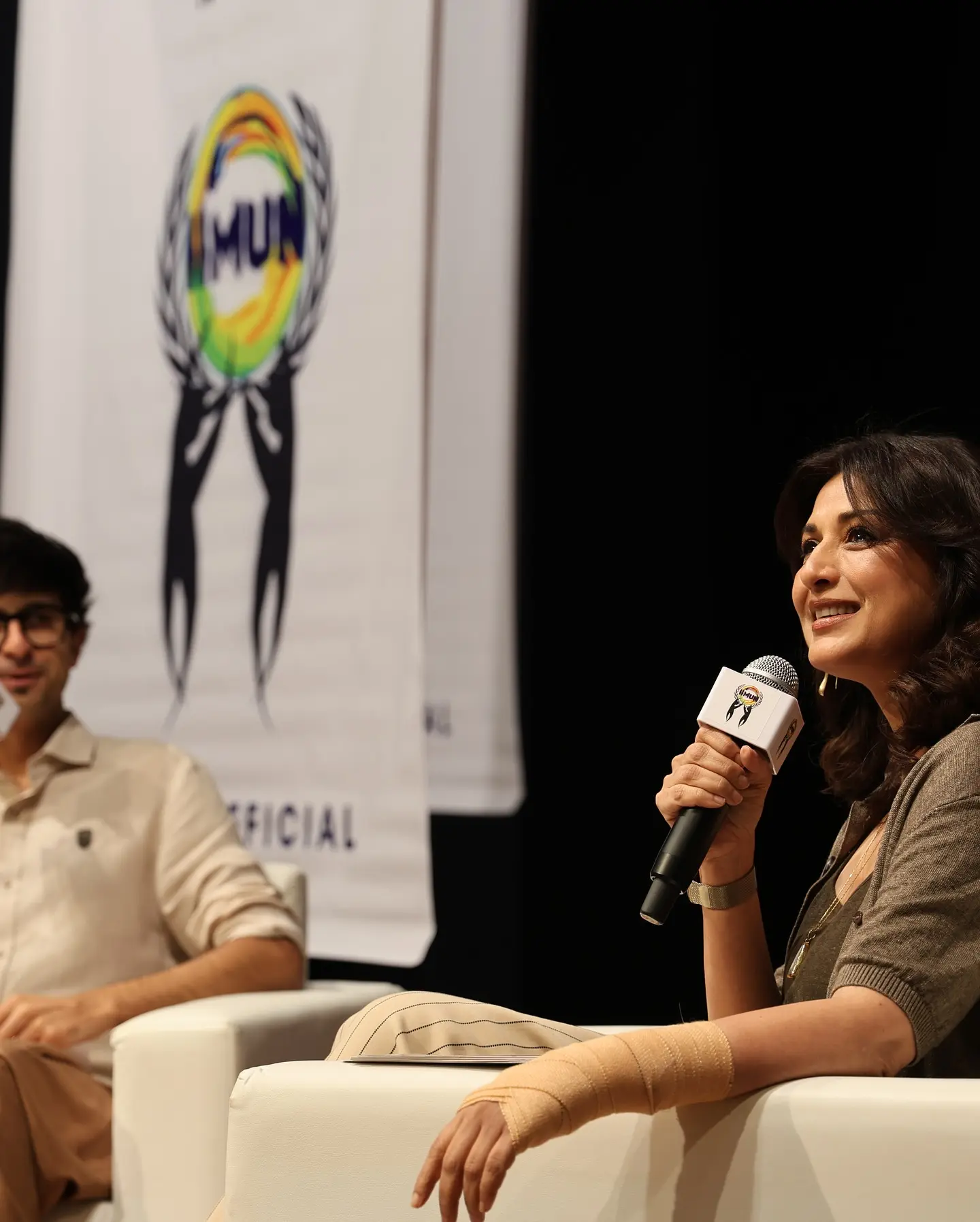 Sonali Bendre Shares Her Insights On A Book Of Books