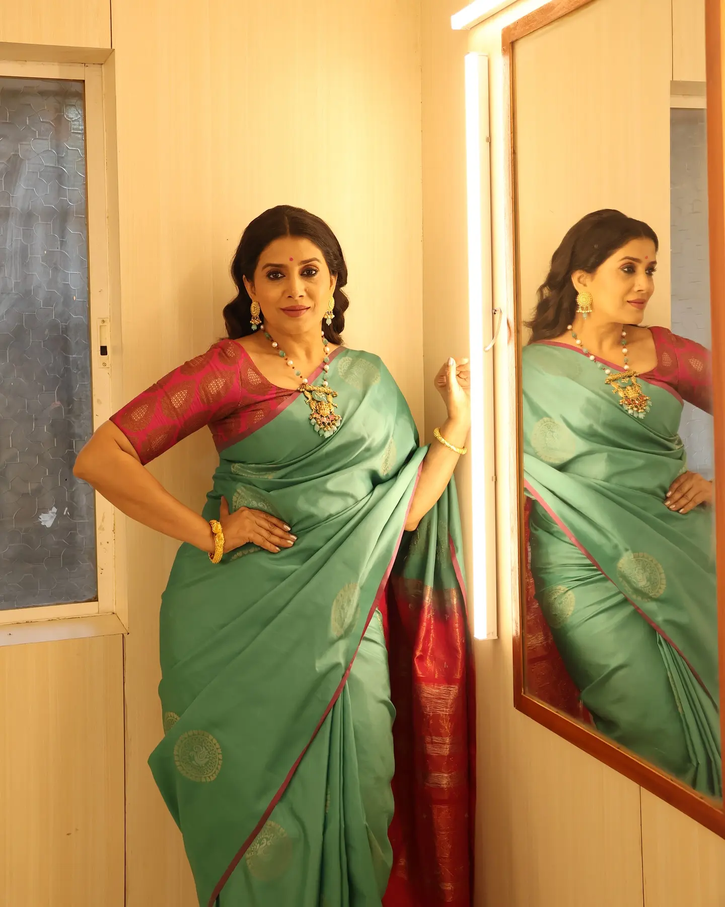 Sonali Kulkarni Shines In Ethereal Nighttime Look