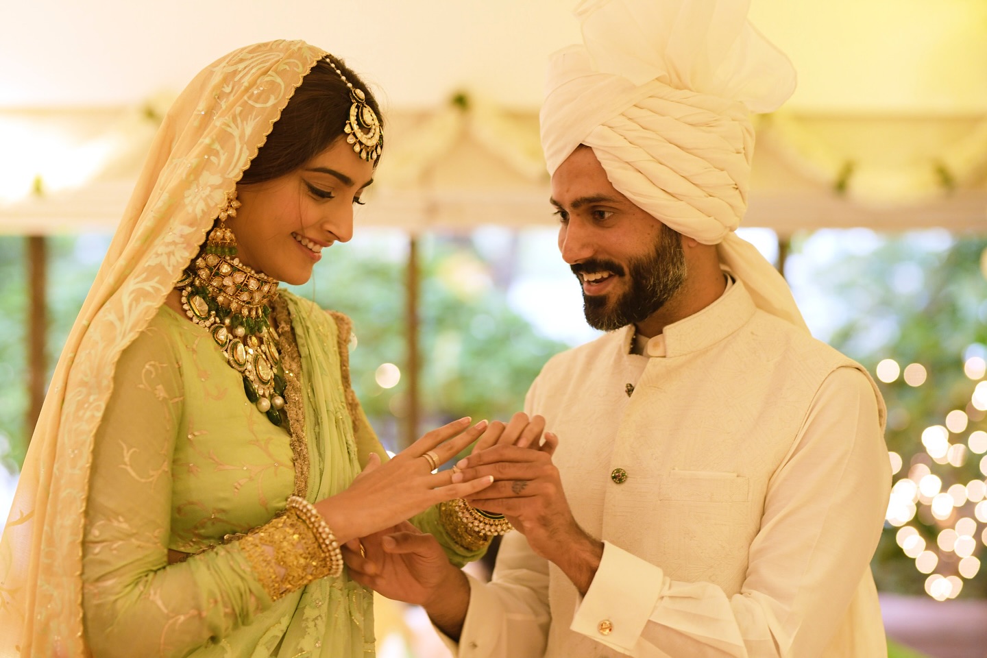 Sonam Kapoor Celebrates Anniversary With Anand Ahuja