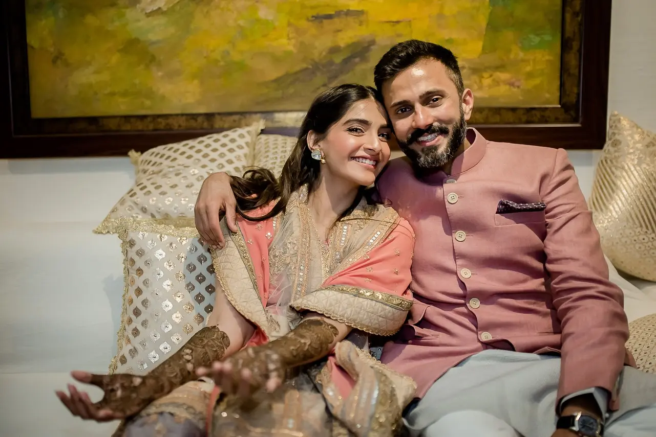 Sonam Kapoor Celebrates Anniversary With Anand Ahuja