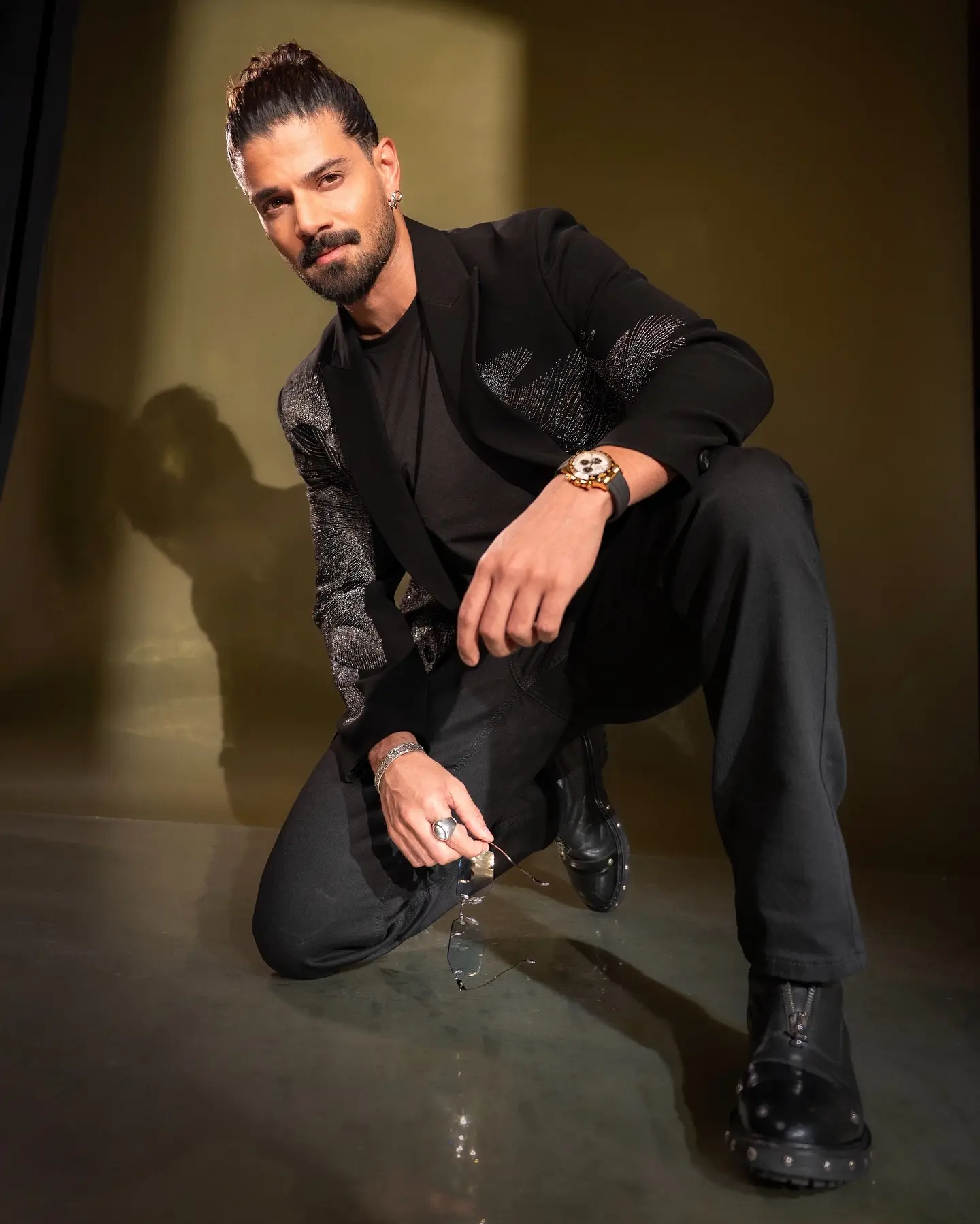 Sooraj Pancholi Strikes A Bold Pose With Regal Statement