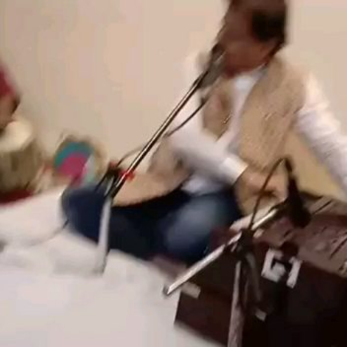 Soulful Mehfil Illuminates Timeless Ghazals Anup Jalota recalls a nostalgic evening of ghazals, memories, and soulful legacy of India