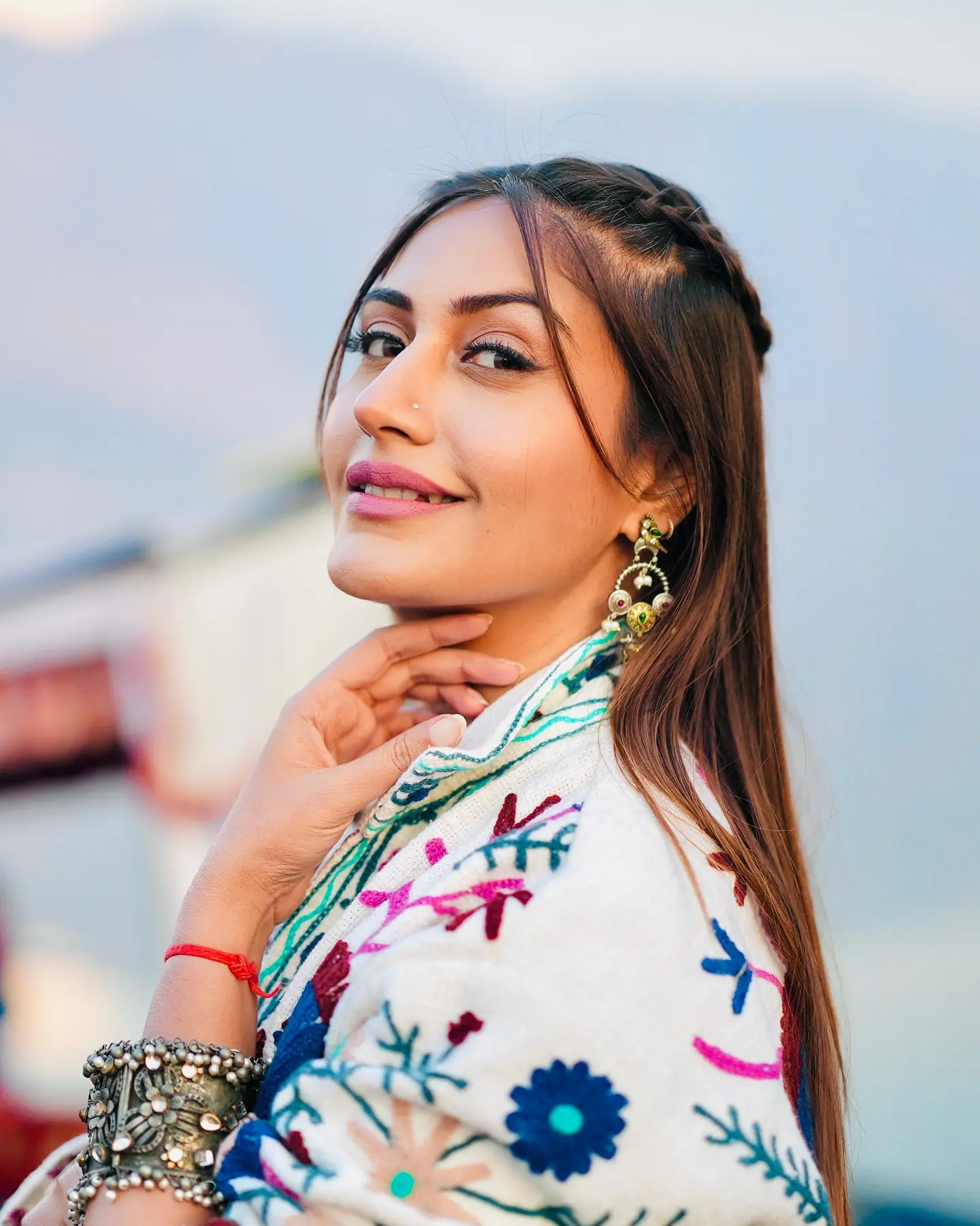 Srinagar Memories: Surbhi Chandna Captures Timeless Moments