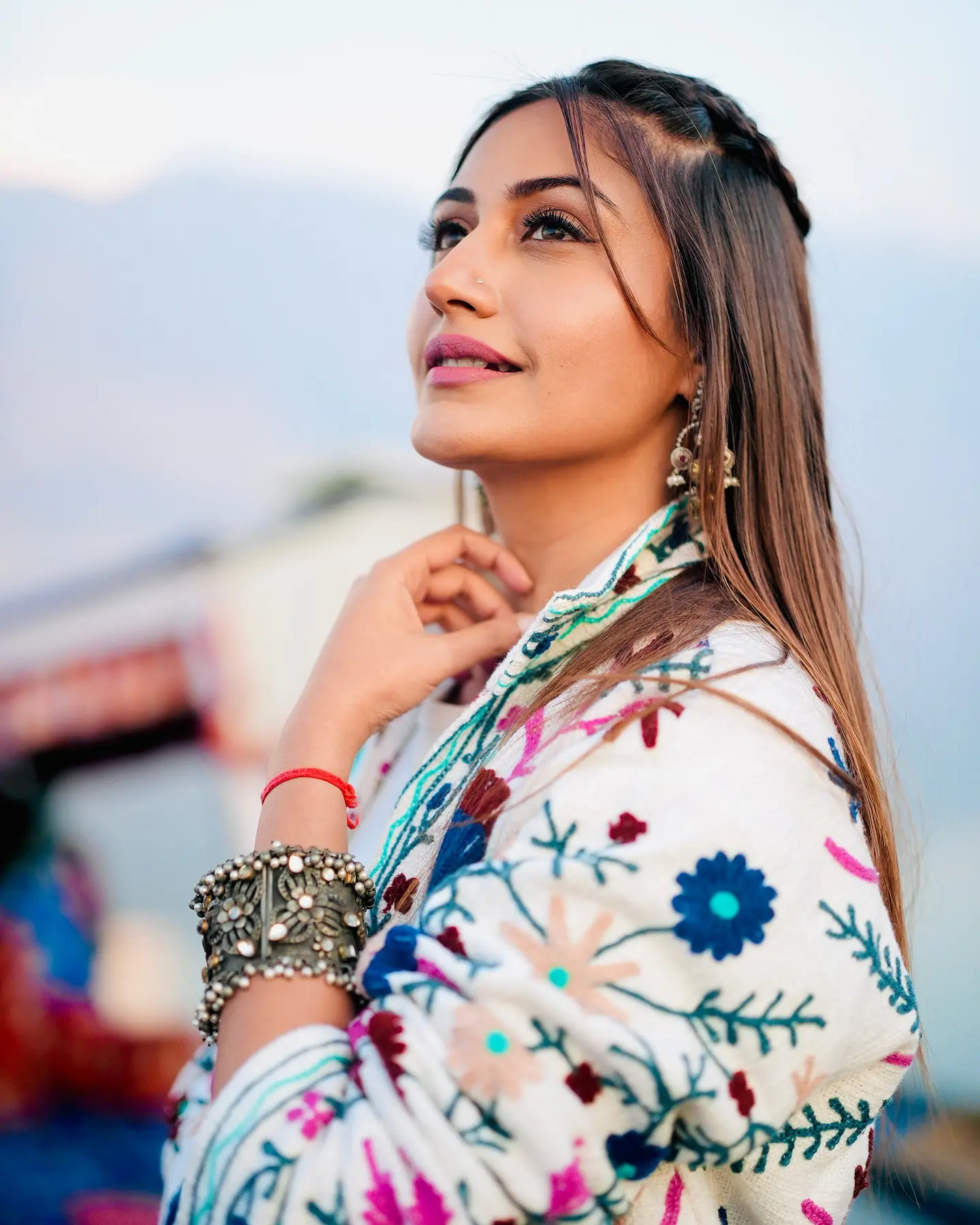 Srinagar Memories: Surbhi Chandna Captures Timeless Moments