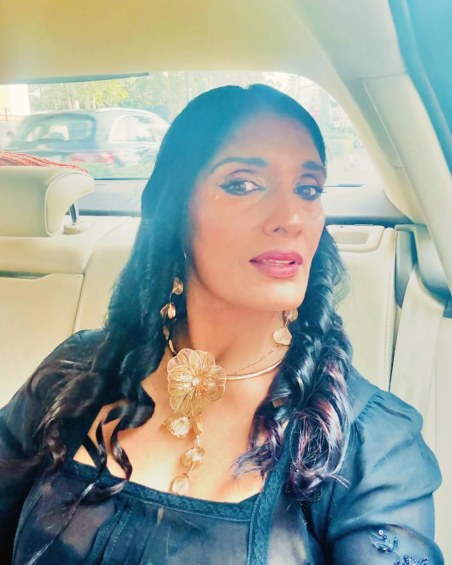Stay Neutral: Love Wins Over Hate Anu Aggarwal shares a call for self-love and neutrality to uplift your spirit with grace!