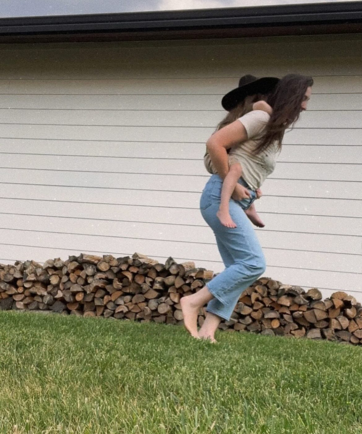 Stephanie Ferrett's heartfelt 'Mother' post sparks family love and inspiring vibes daily!
