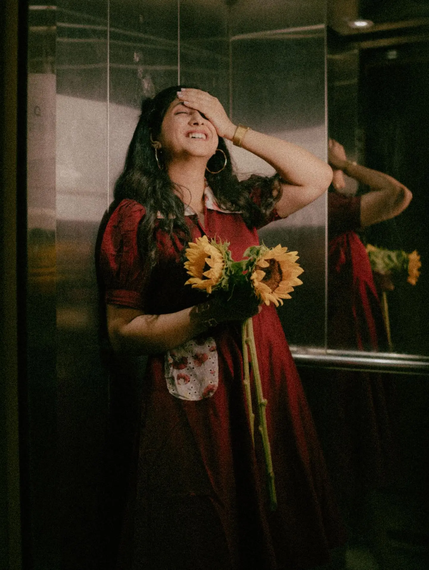 Sunflower Photoshoot Inspires Floral Trends