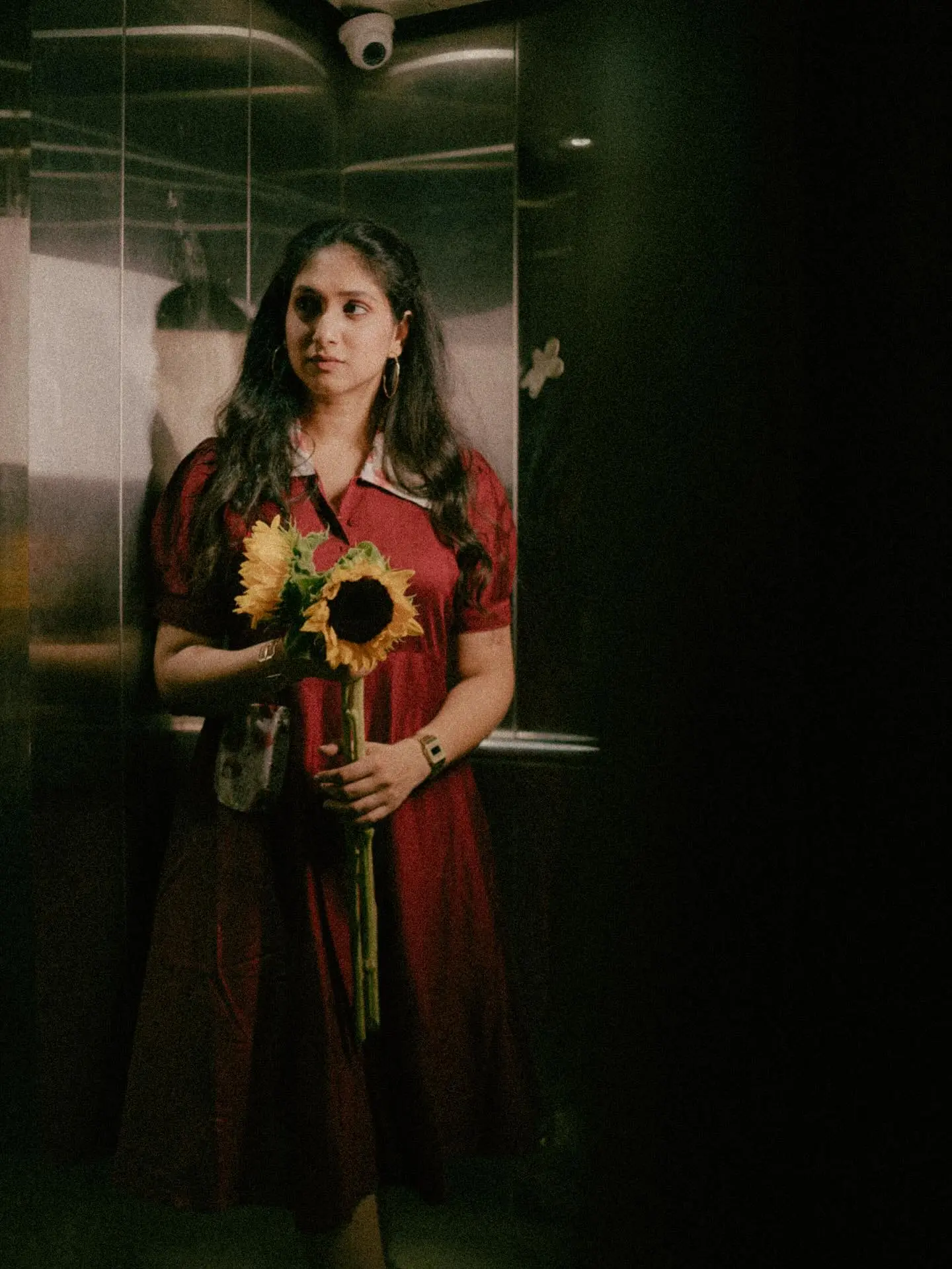 Sunflower Photoshoot Inspires Floral Trends