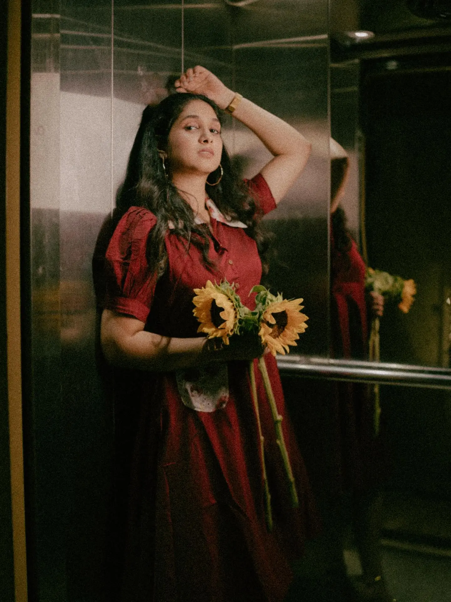 Sunflower Photoshoot Inspires Floral Trends