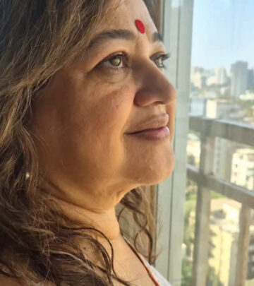 Embracing heartfelt moments and timeless style, the actress charms with ethnic elegance!!!