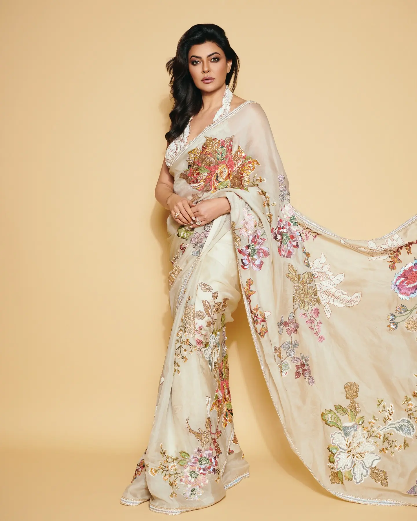 Sushmita Sen’s Graceful Journey In Philippines