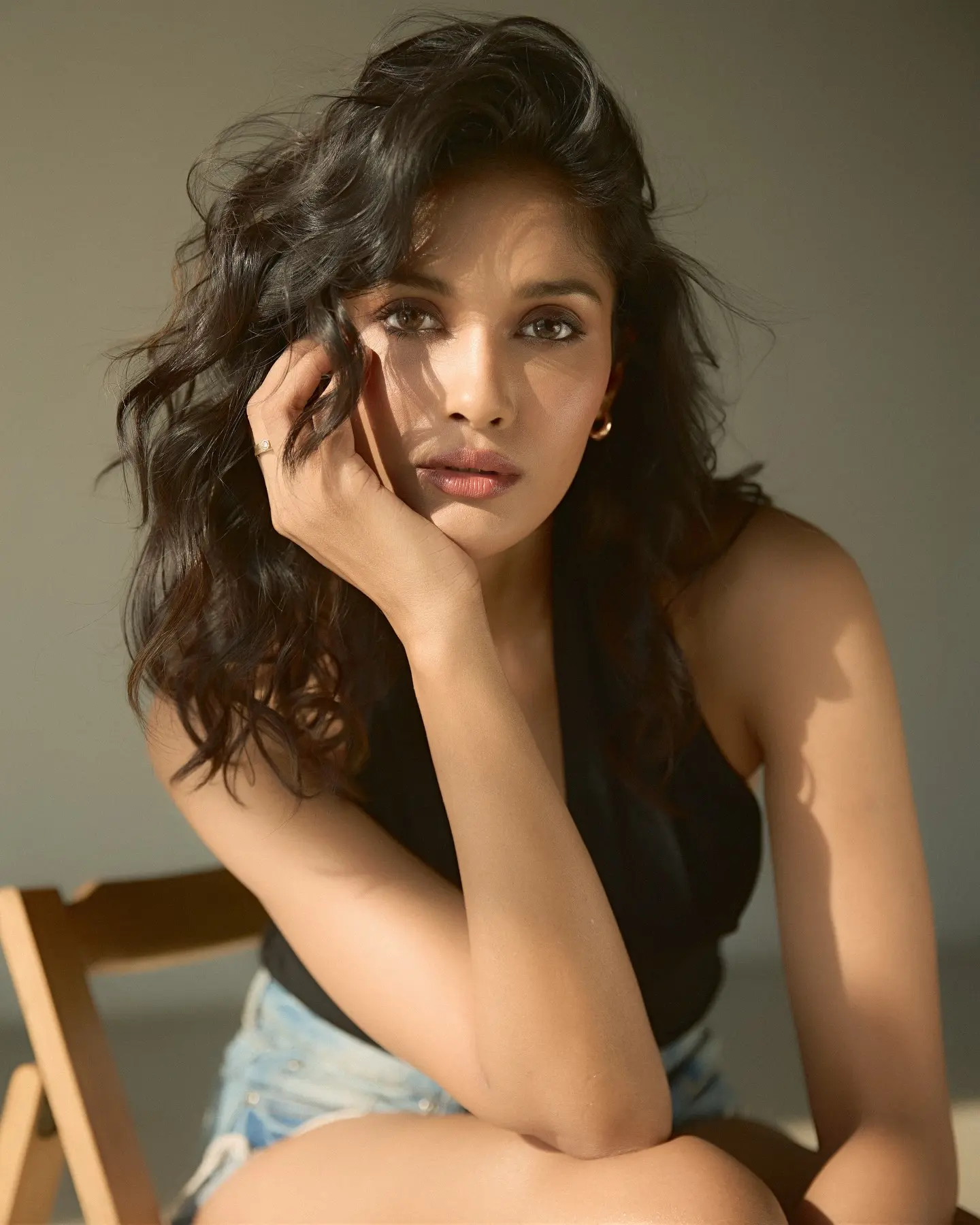 Sushrii Mishraa Radiates Sunshine In Vibrant Instagram Post