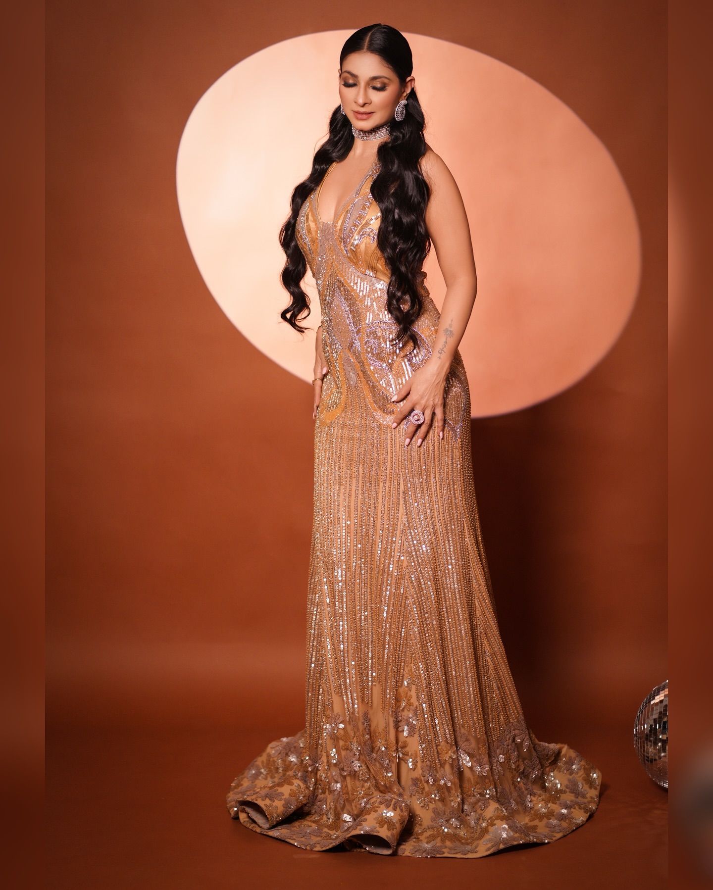 Tanisha Mukerji Flaunts Confidence In Party Wear