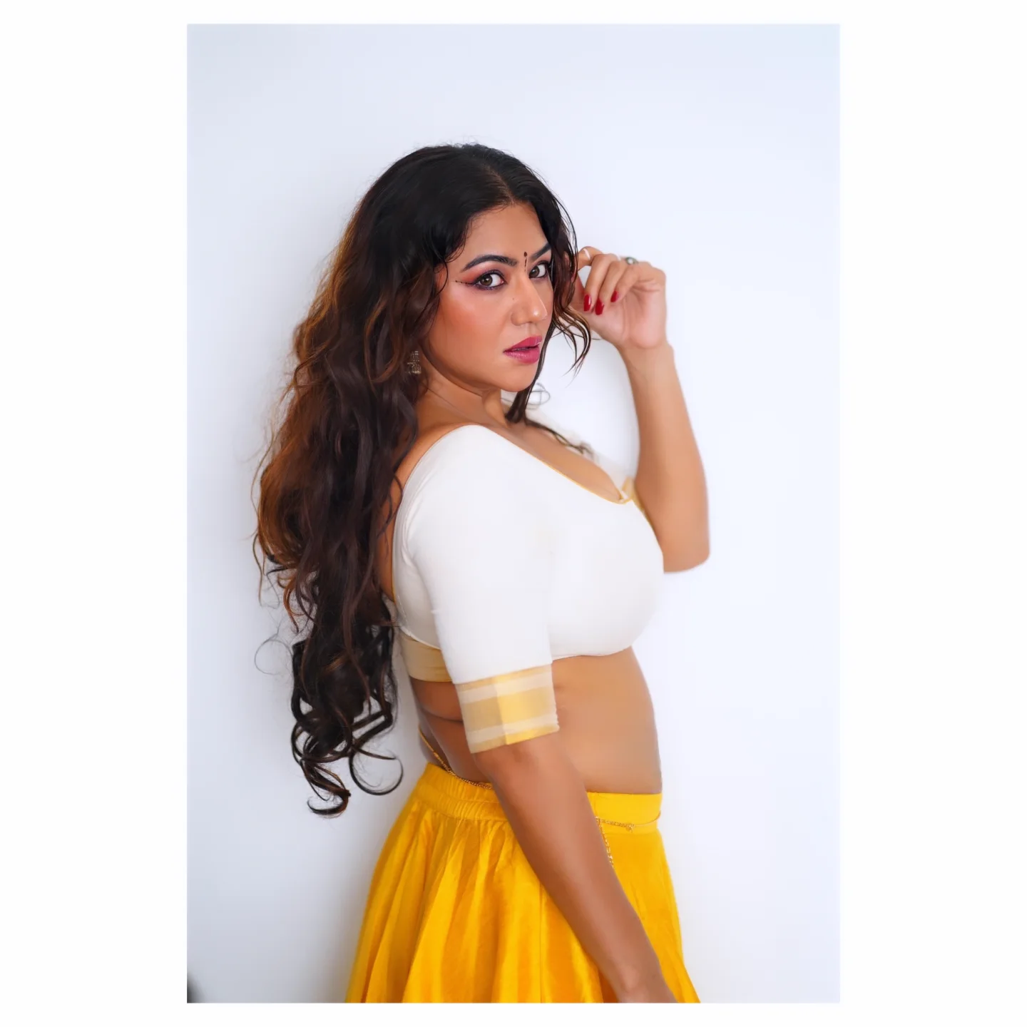 Tanya Desai Radiates Tradition And Bold Energy