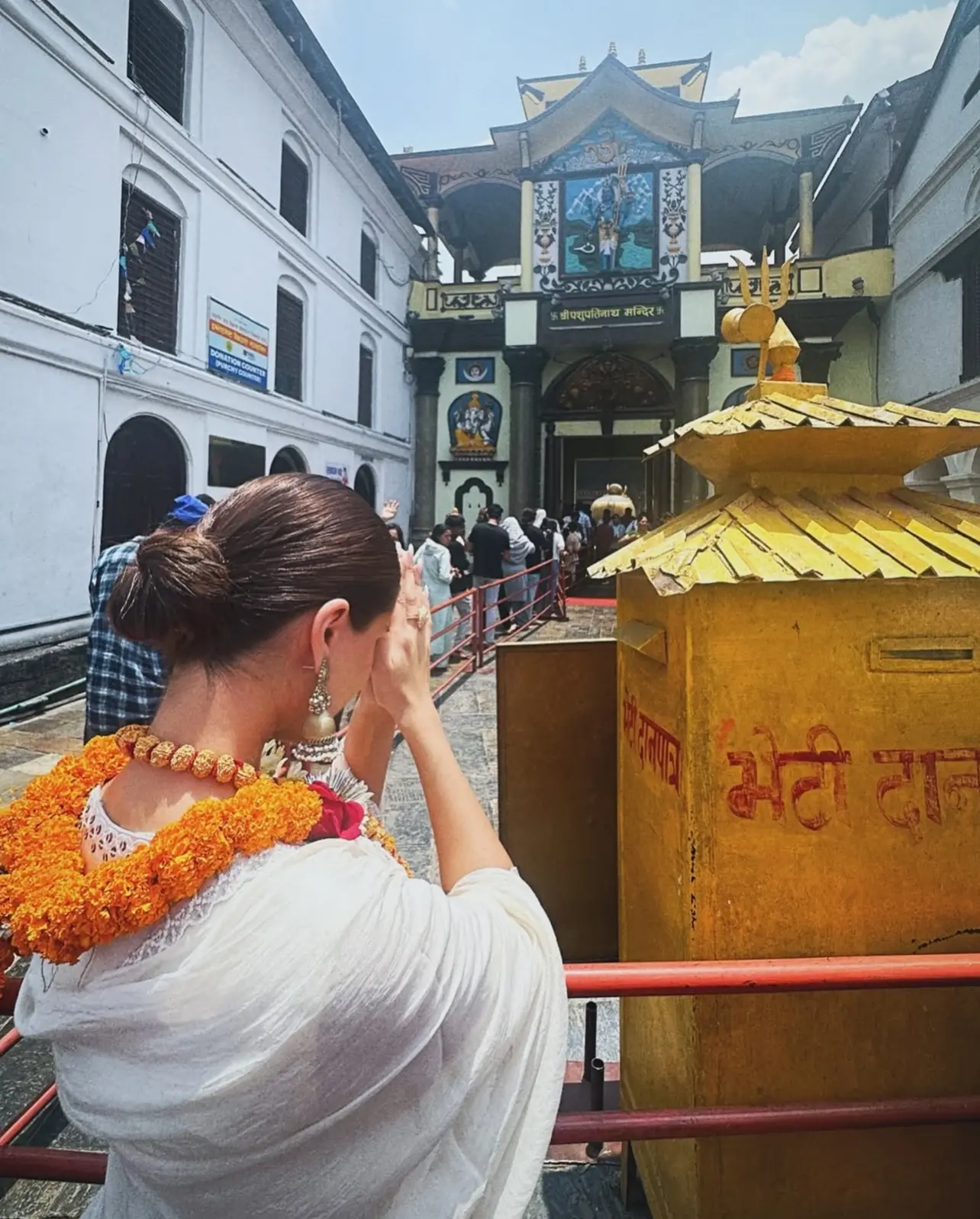 Tara Sutaria Seeks Blessings Bollywood star Tara Sutaria finds solace in age-old blessings, exuding calm vibes always!