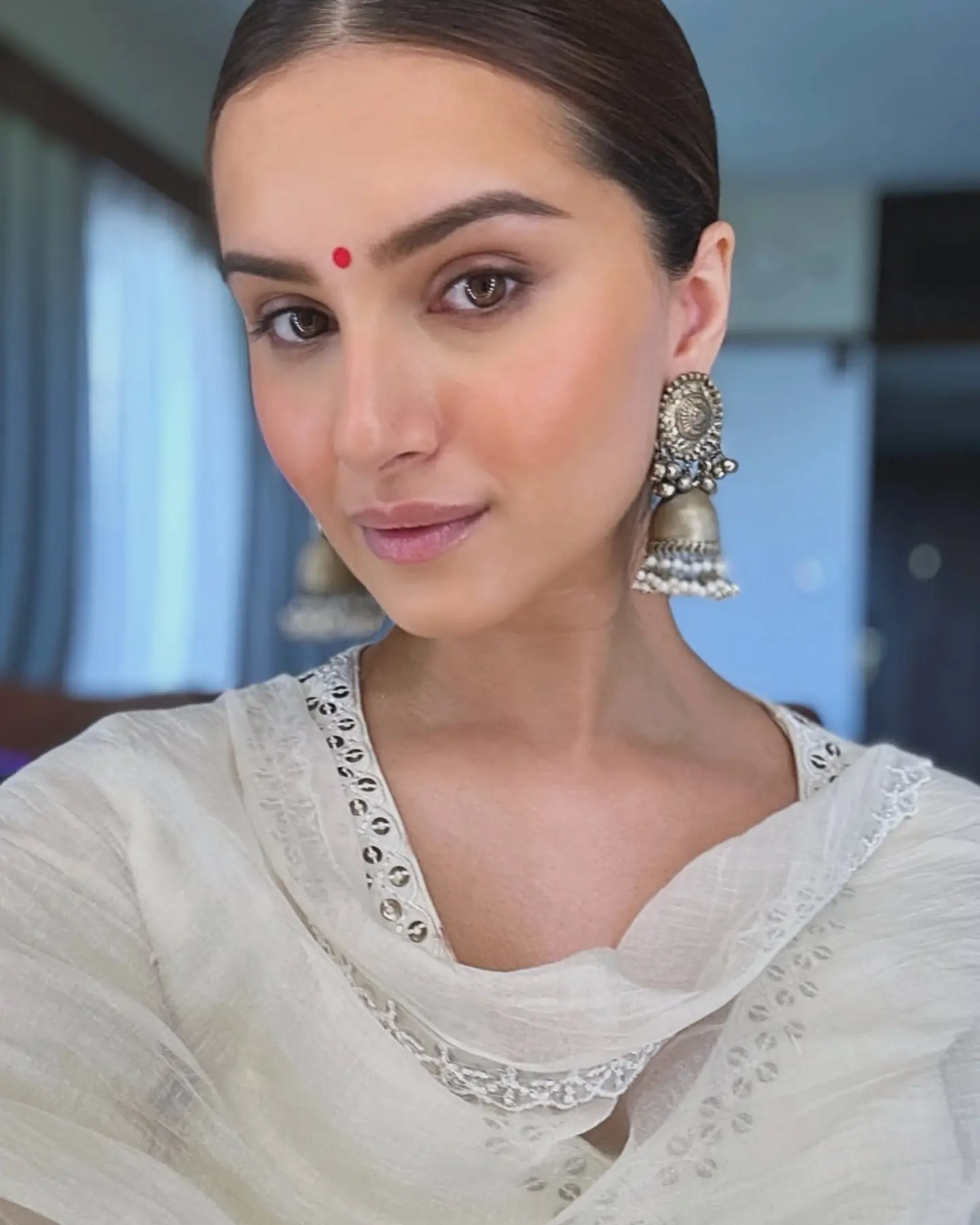 Tara Sutaria Seeks Blessings