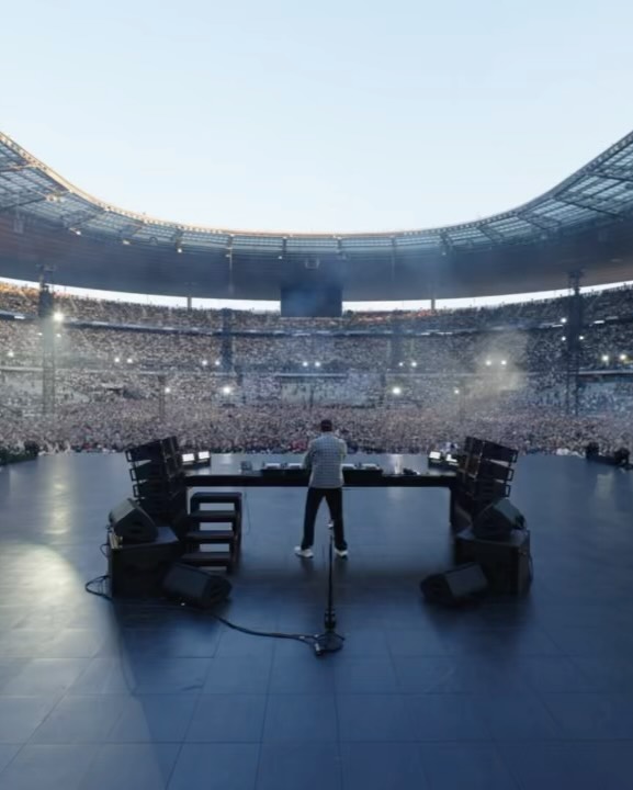 Tiësto Shines In Paris