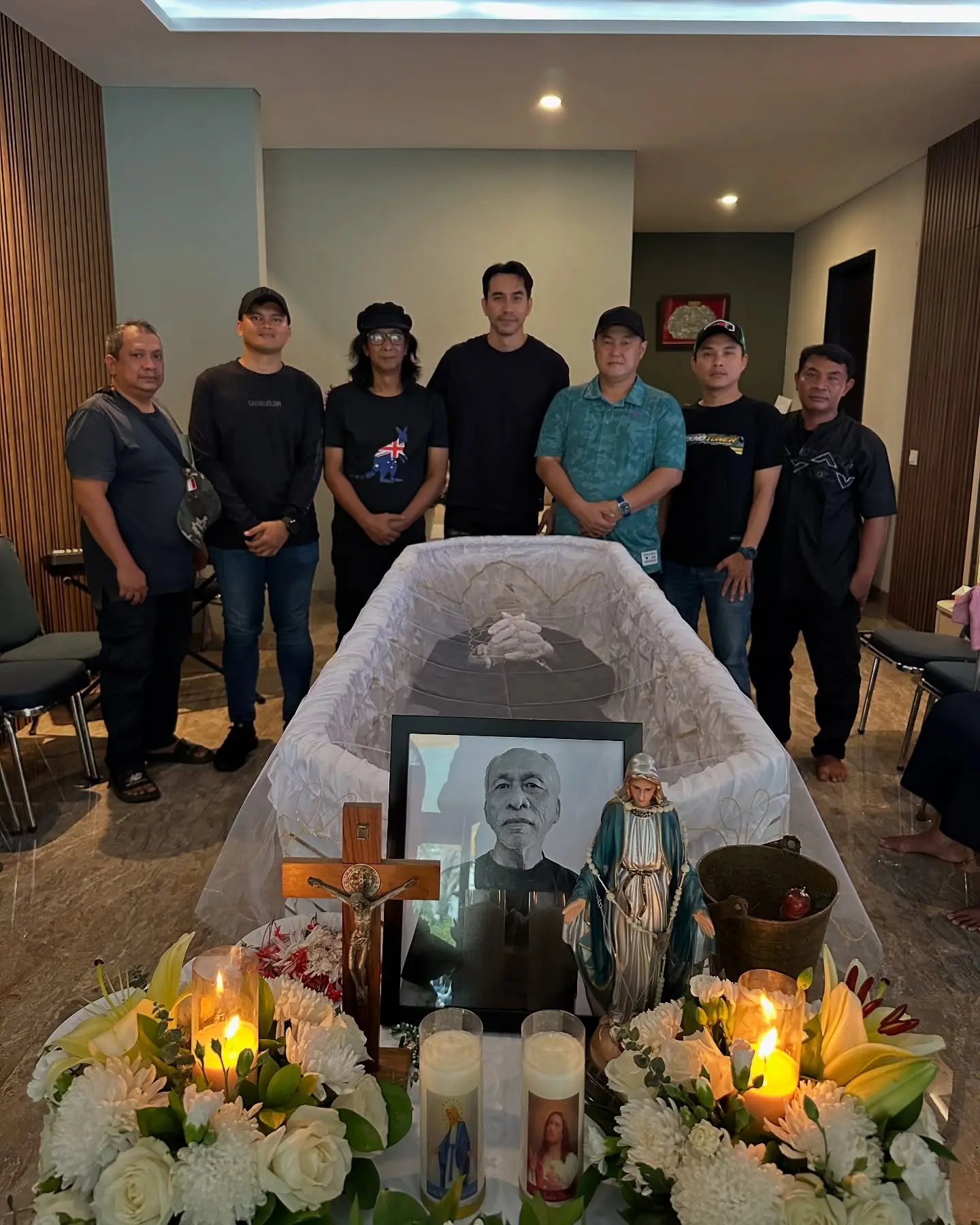 Tribute Service For Eyang Celebrity Darius offers warm thanks after solemn mass services honoring his dear Eyang now