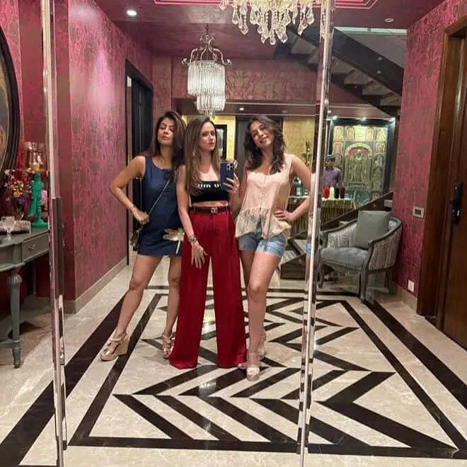 Unbound Crew: Amrita Puri’s Bold Post