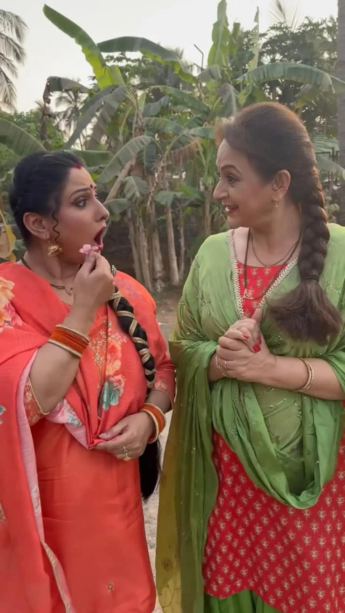 Upasana Singh Charms With Gajni Aur Sajni Iconic humor meets captivating charm as the actress delights fans with playful vibes.