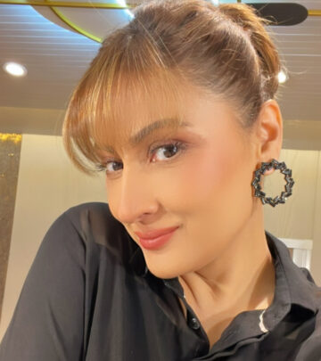 Bangs and beauty: Urvashi, shows her dynamic style in a fresh selfie of timeless elegance!