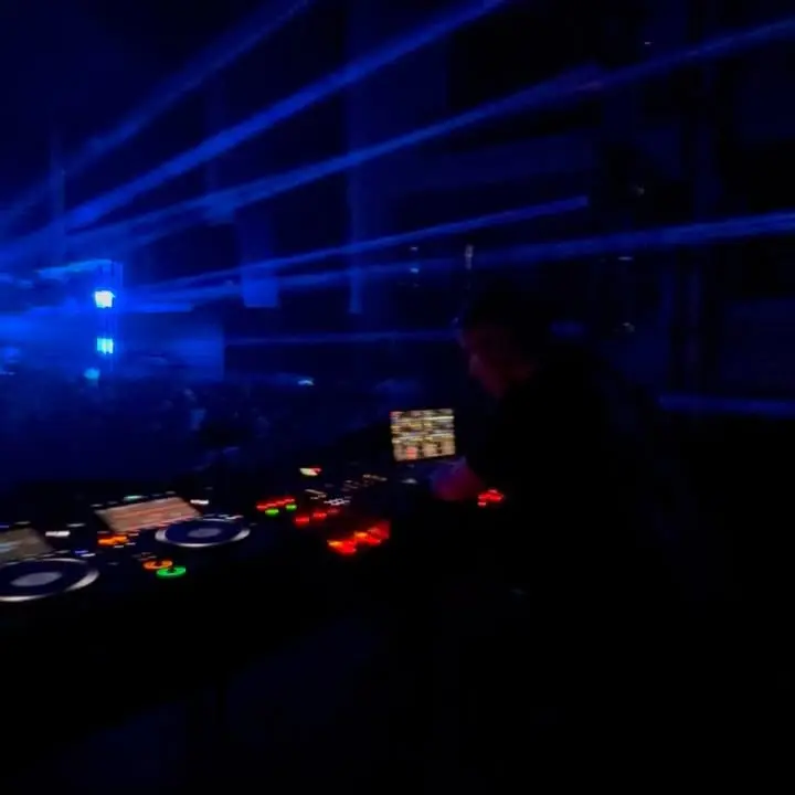 Verso Festival Shines in Paris