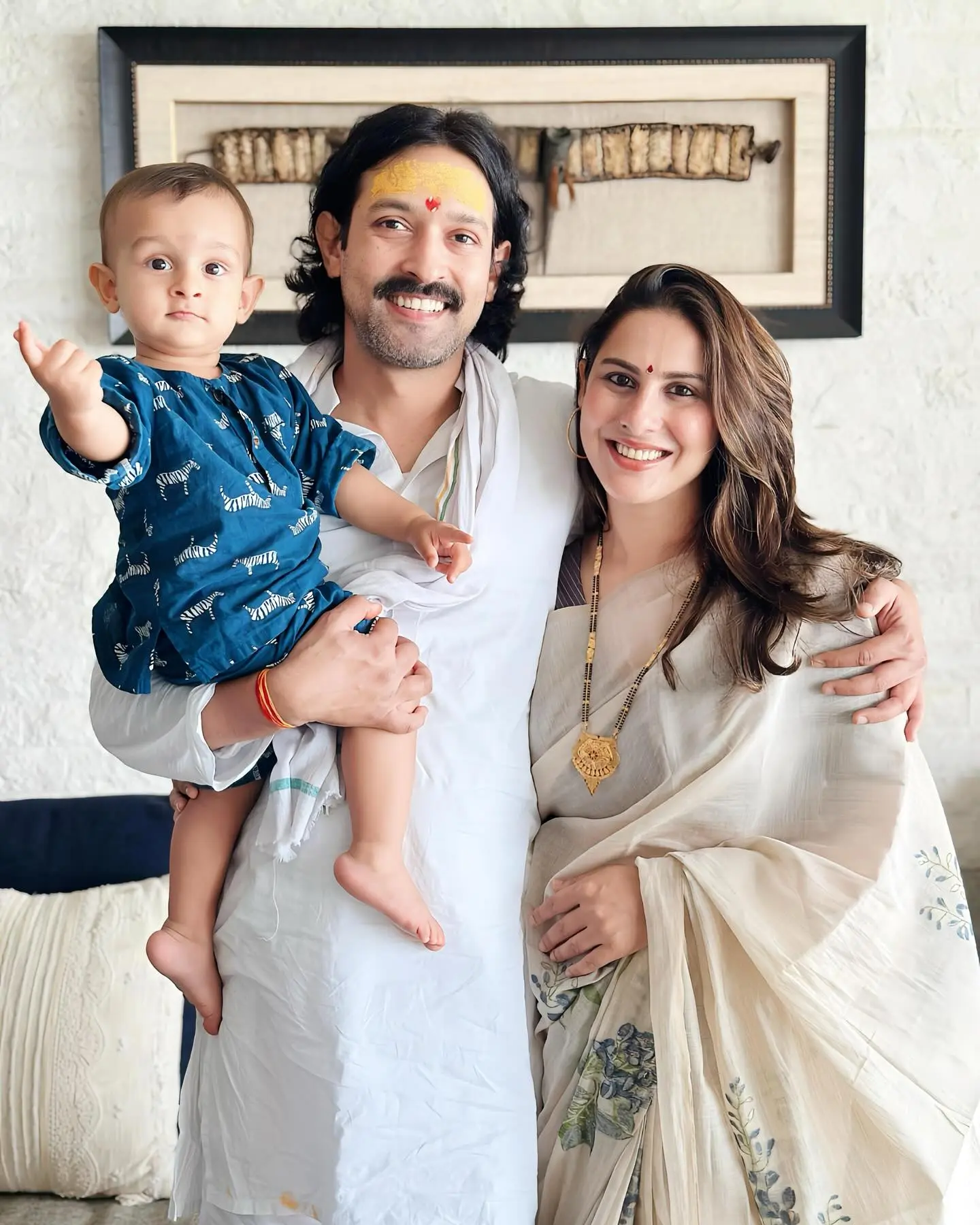 Vikrant Massey Shares Spiritual Tribute Vikrant Massey embraces his spiritual side, merging divine tradition with modern style.!!!!