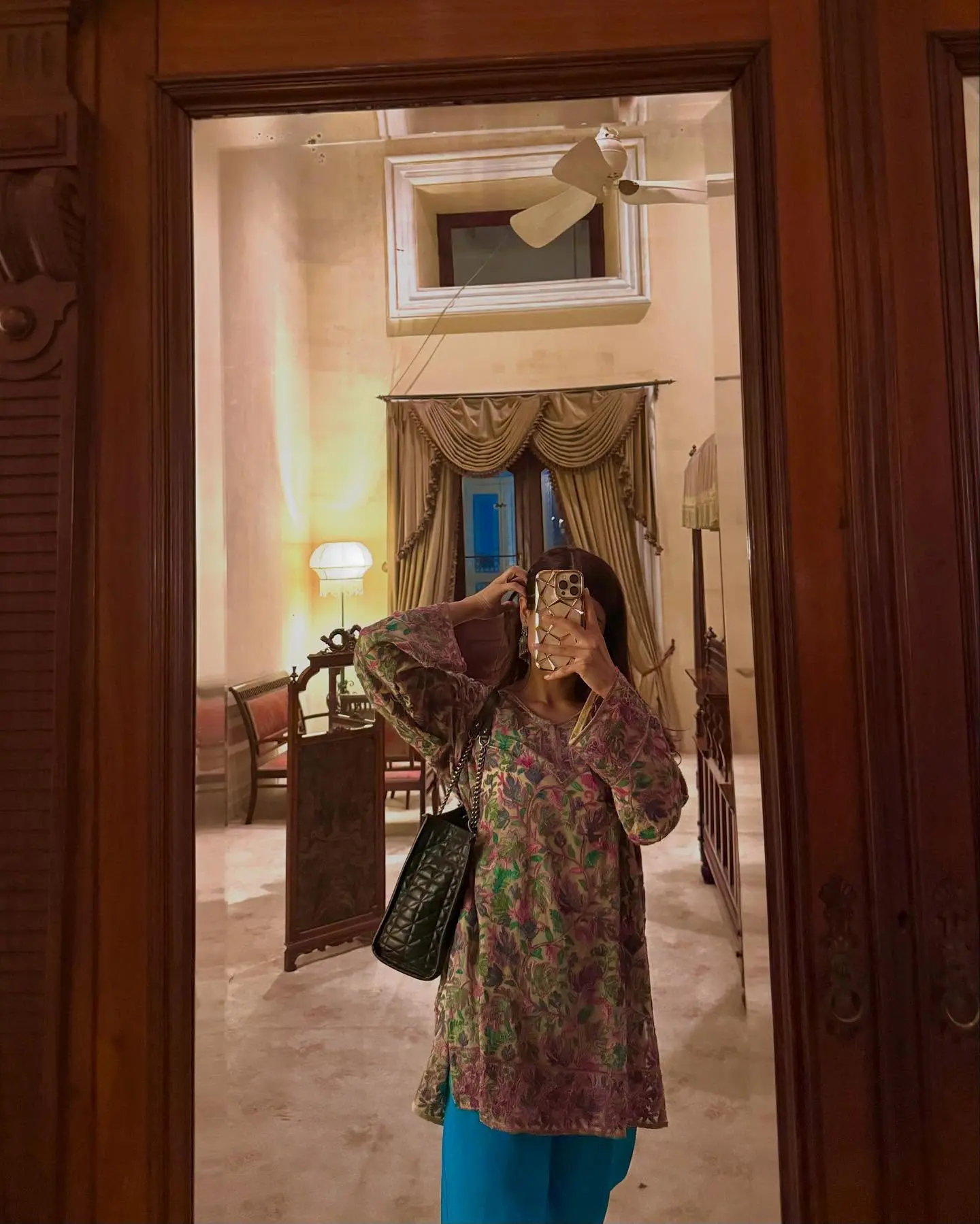 Vinali Bhatnagar Stuns With Chic Floral Potd Look